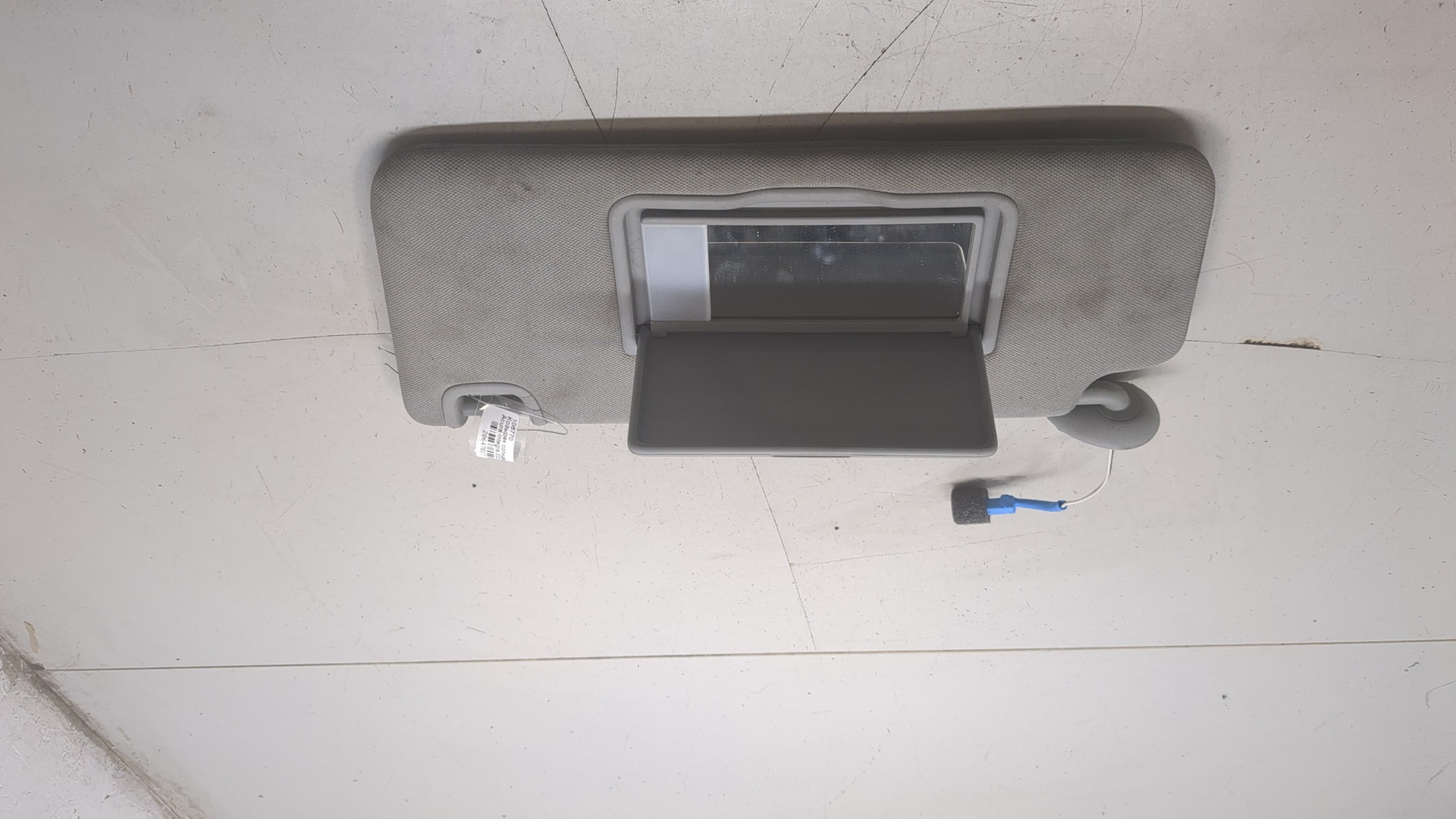 Козырек солнцезащитный