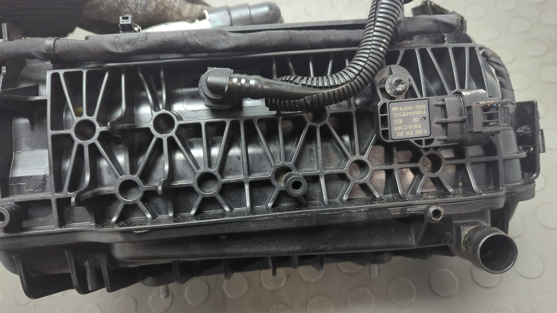 Коллектор впускной