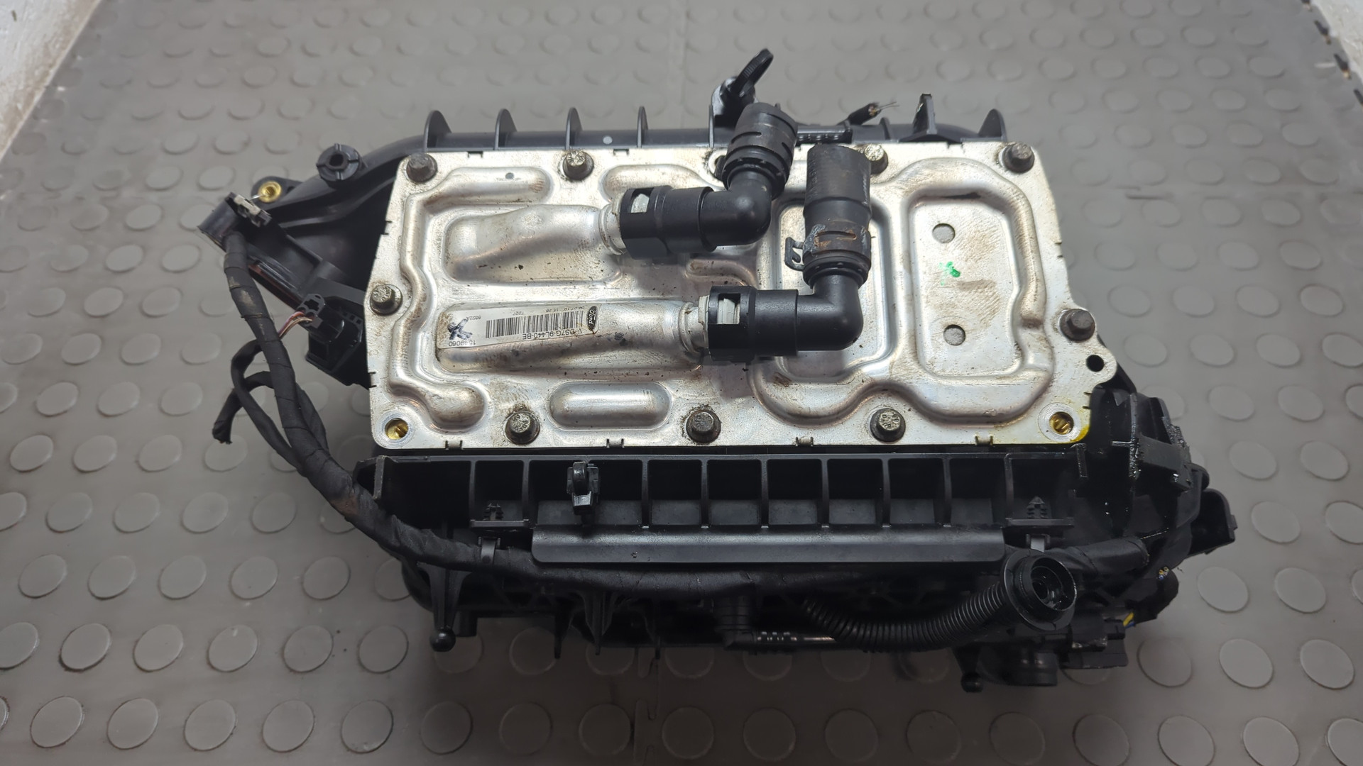 Коллектор впускной