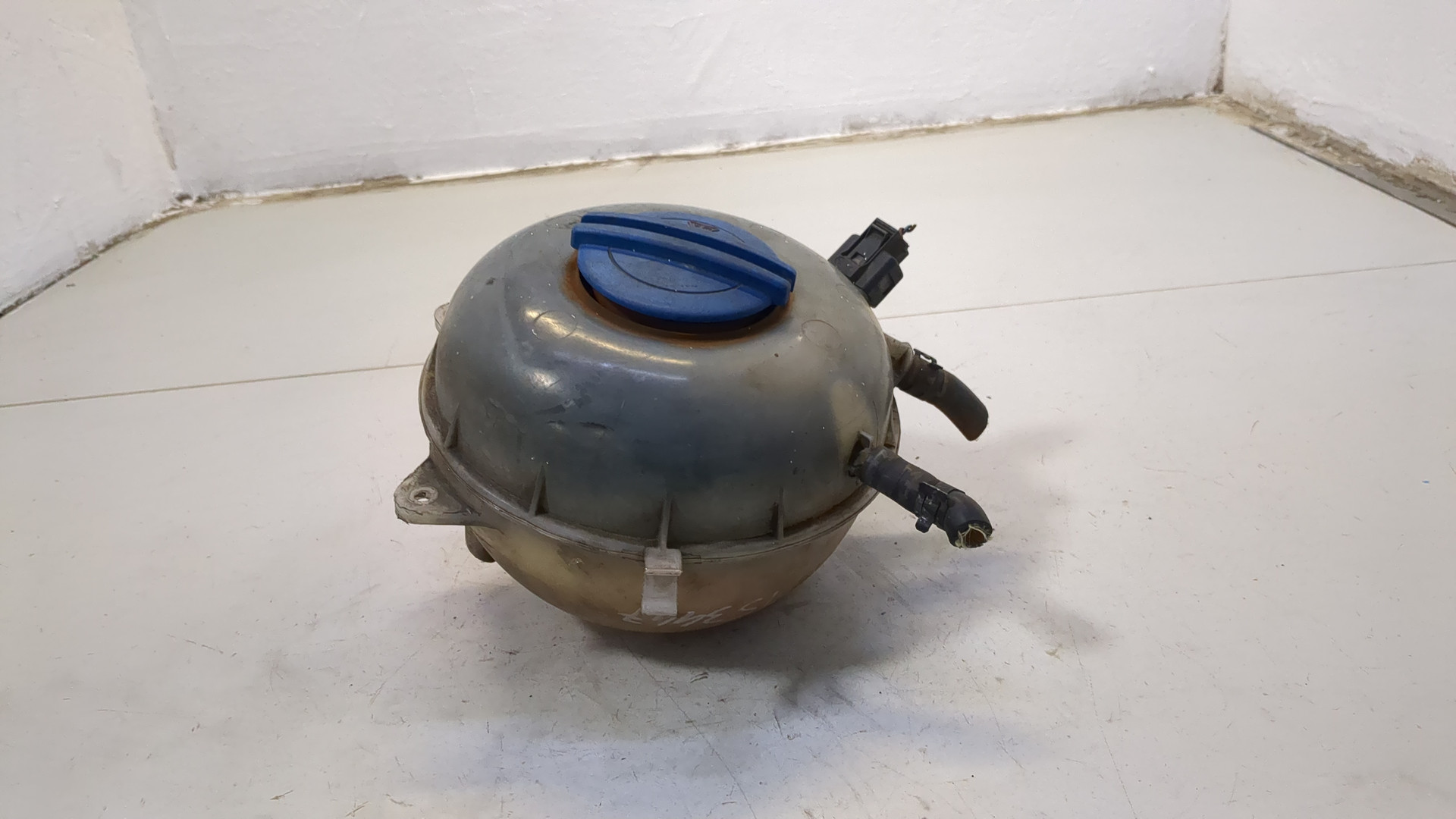 Бачок расширительный