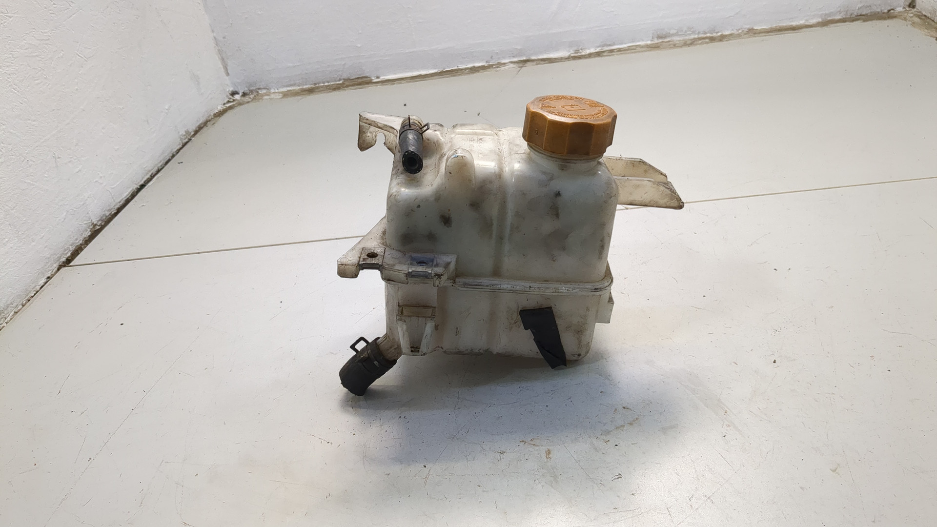 Бачок расширительный