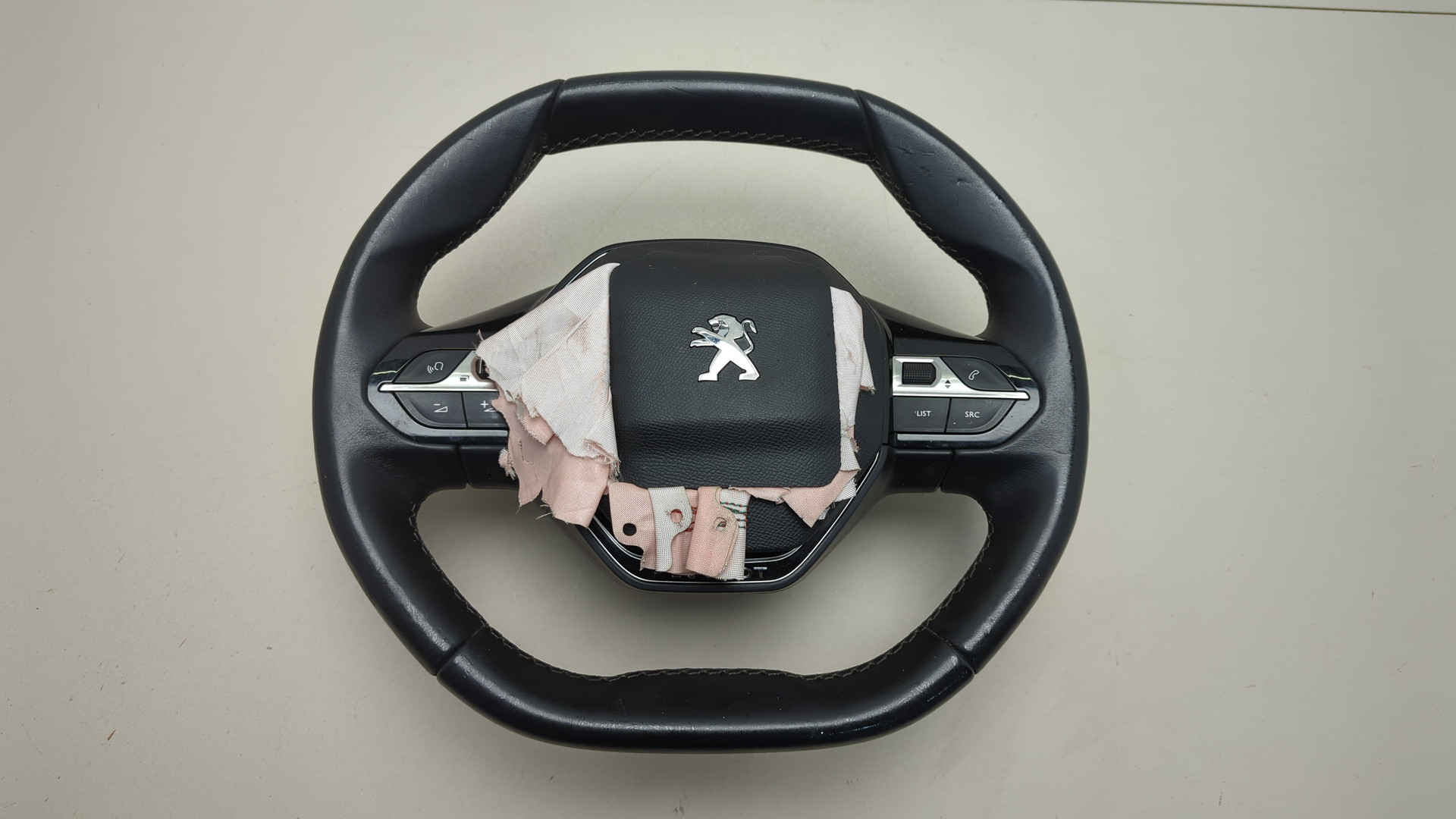 Рулевое колесо (руль)