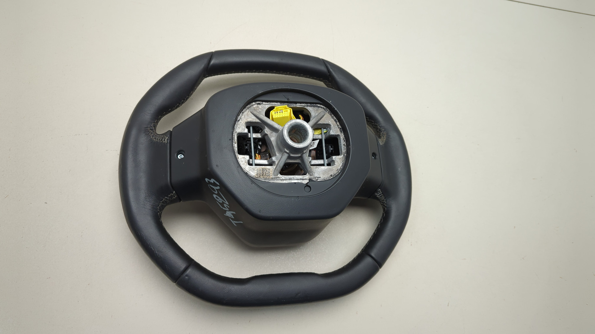 Рулевое колесо (руль)