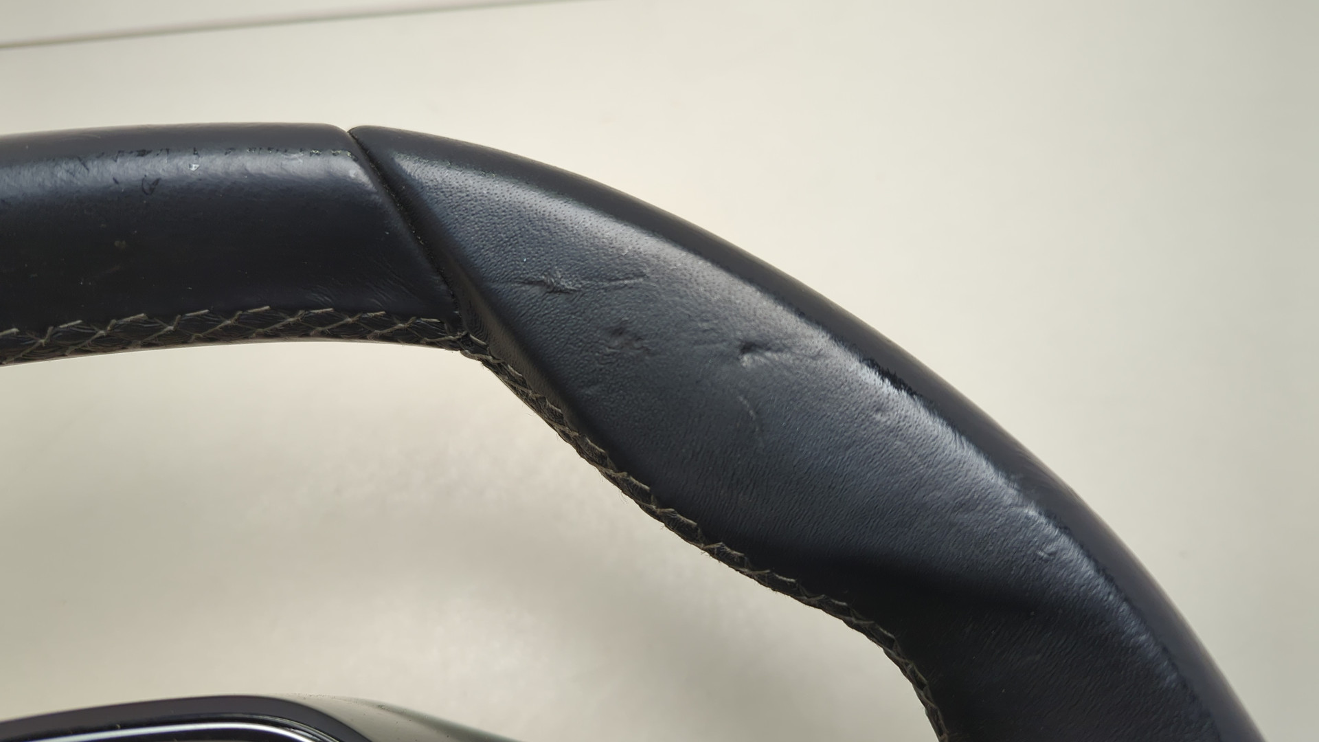 Рулевое колесо (руль)