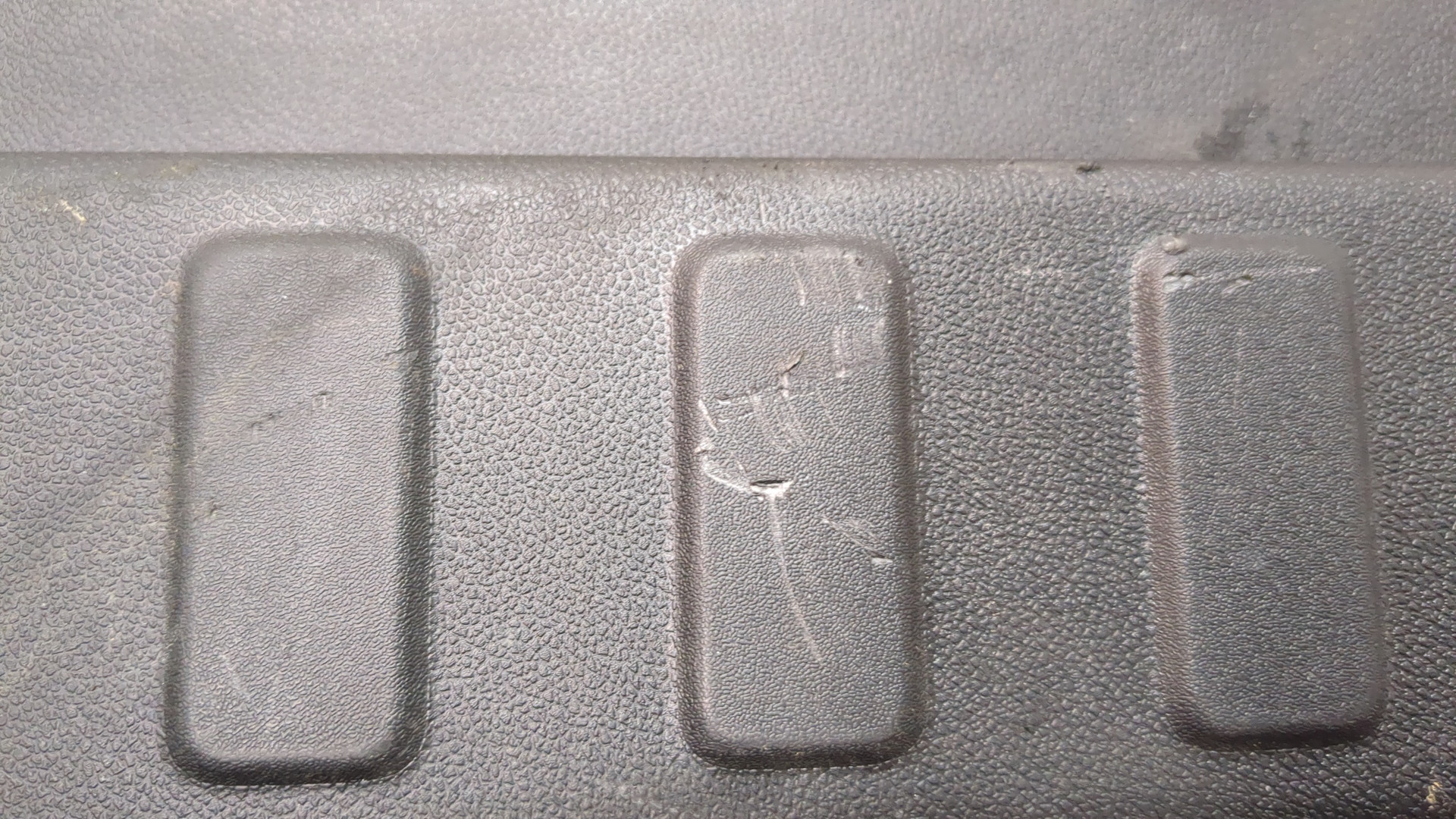 Обшивка багажника