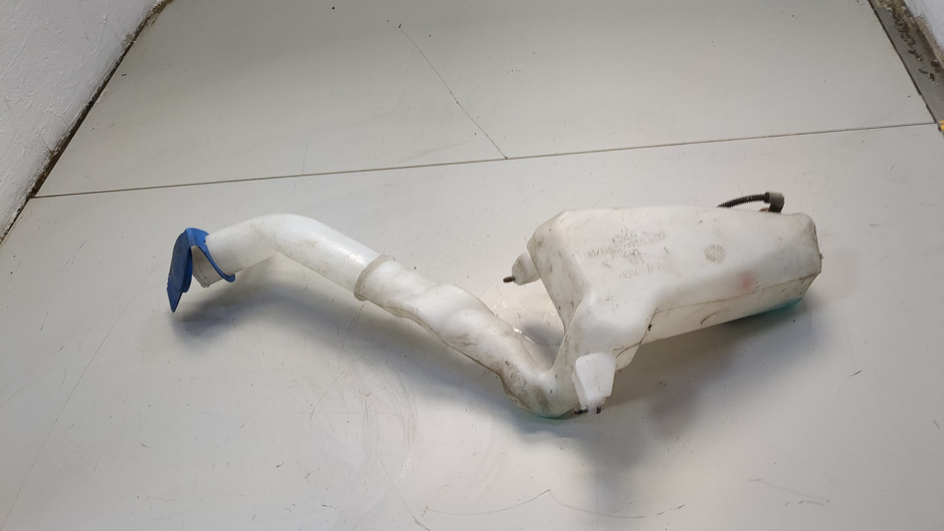 Бачок омывателя лобового стекла