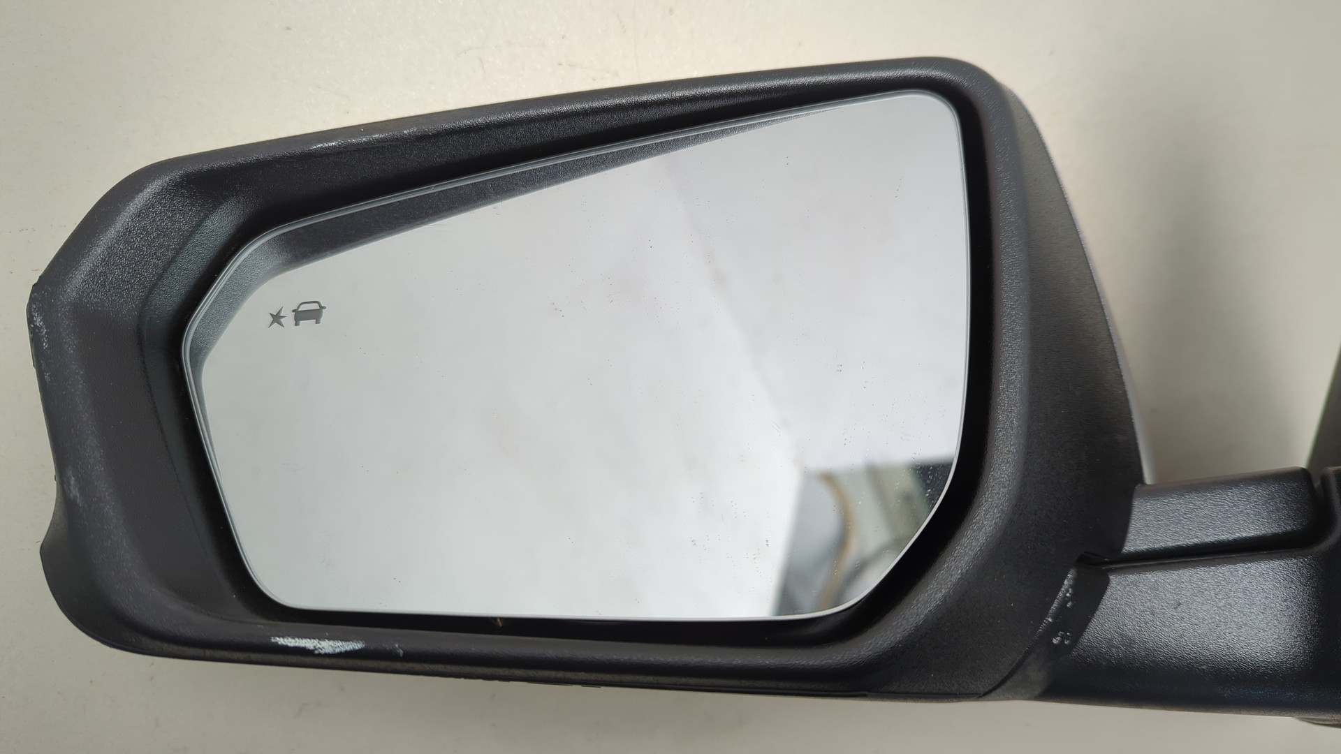 Зеркало левое электрическое