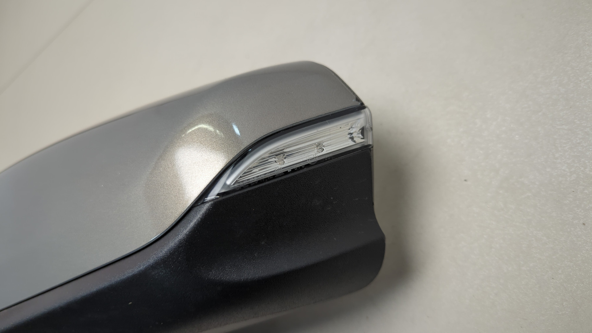 Зеркало левое электрическое