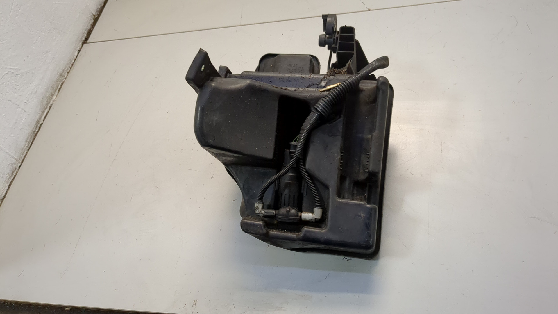 Бачок омывателя лобового стекла