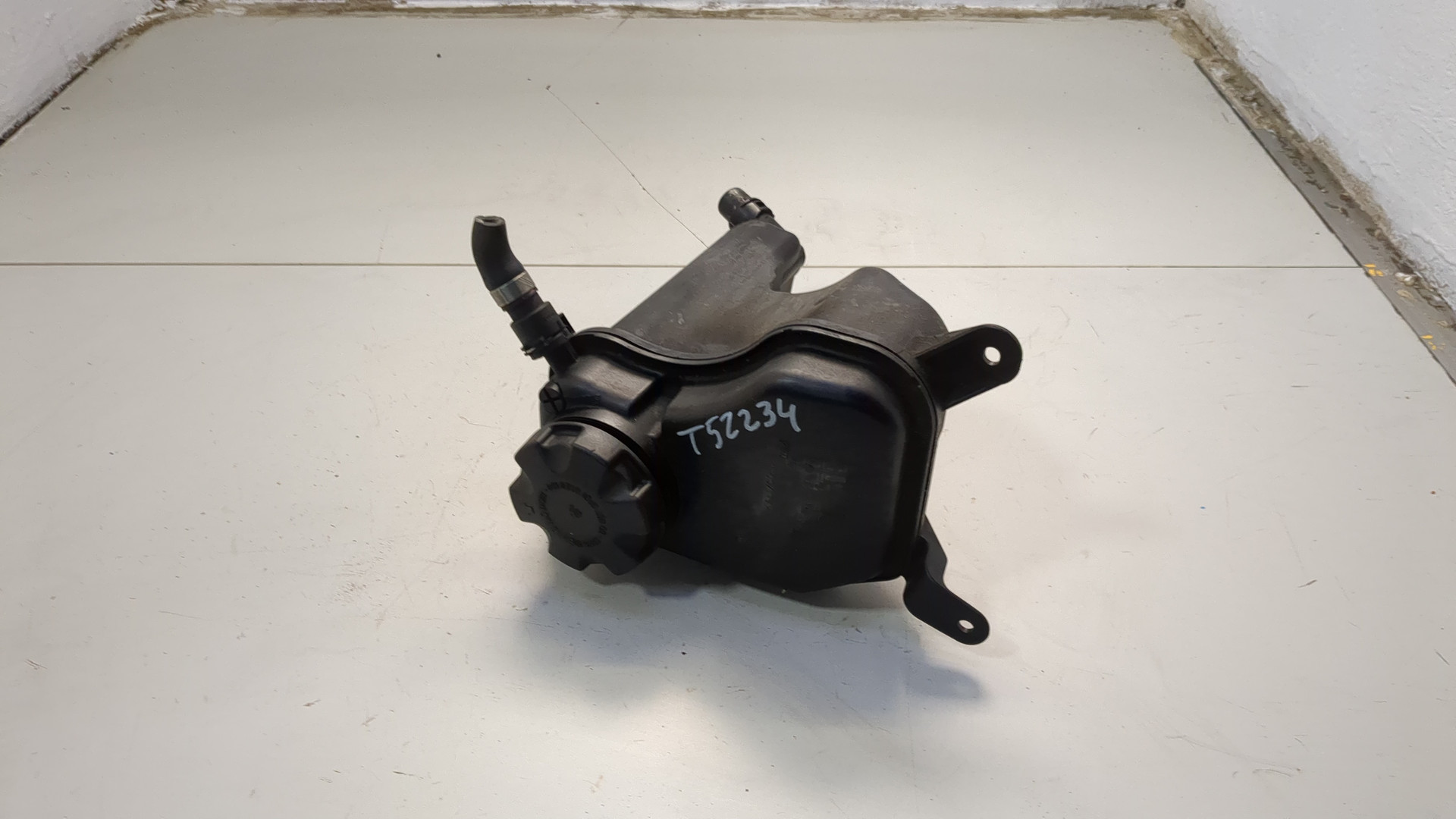 Бачок расширительный