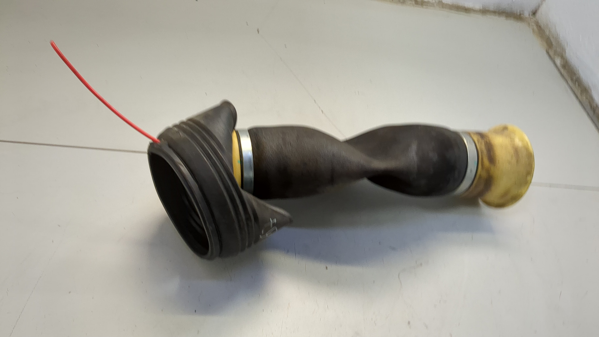 Амортизатор задний (стойка)