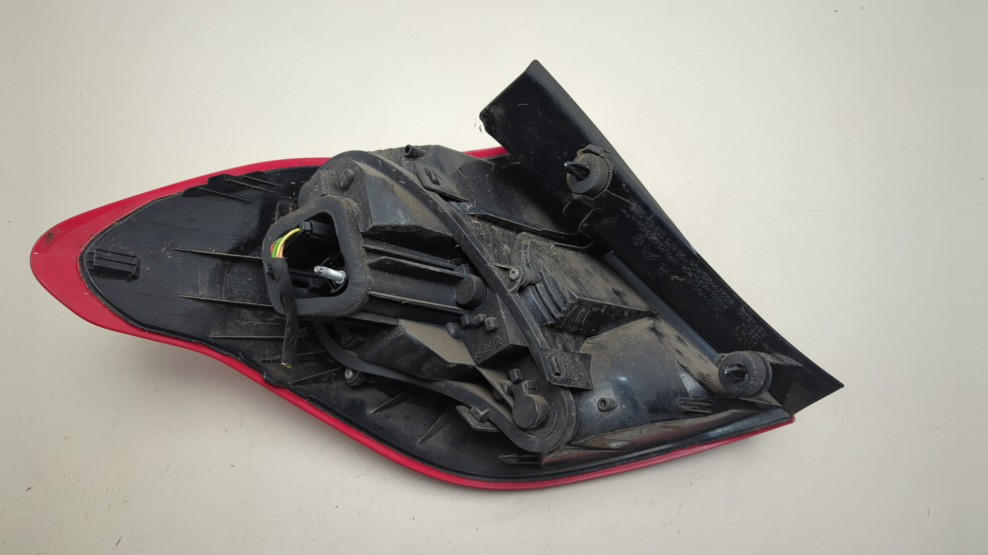 Фонарь задний правый