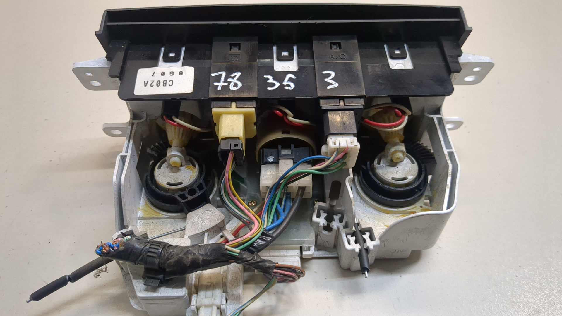 Переключатель отопителя