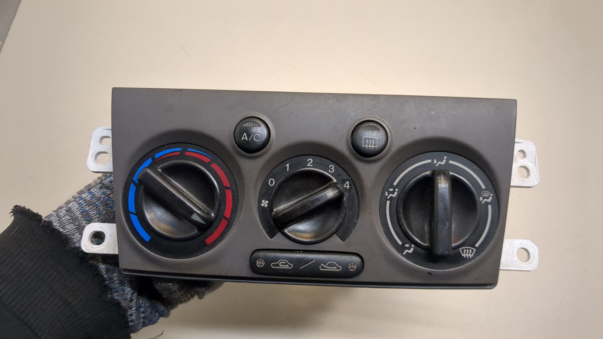 Переключатель отопителя