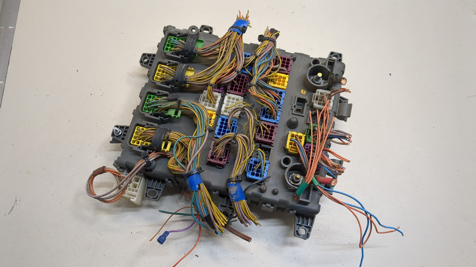 Блок предохранителей