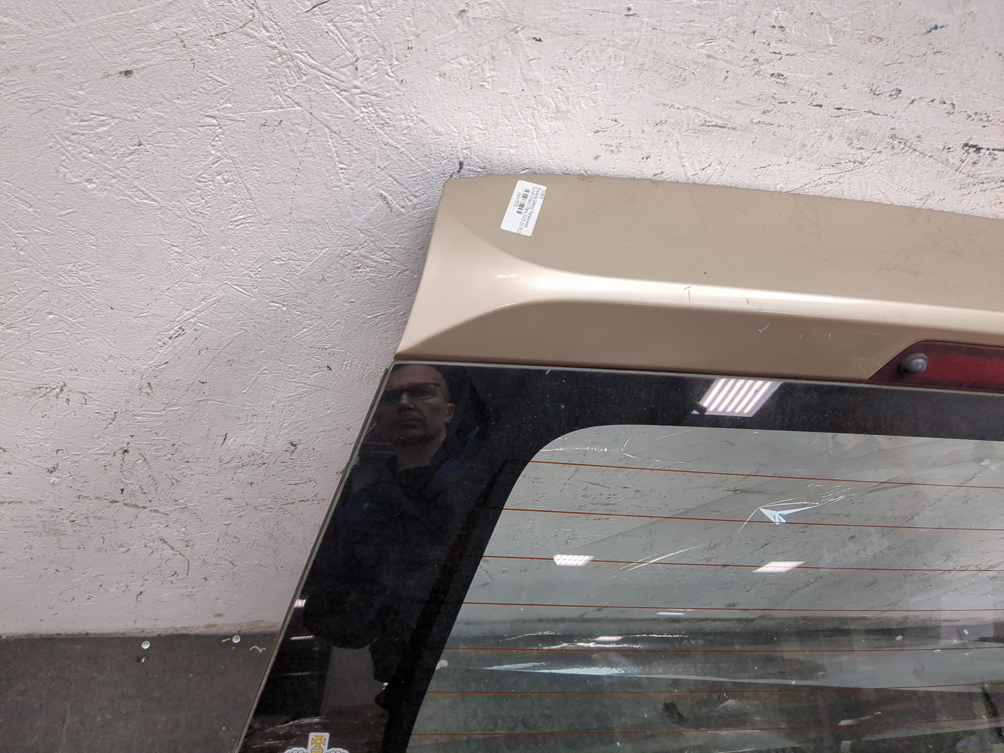 Дверь багажника