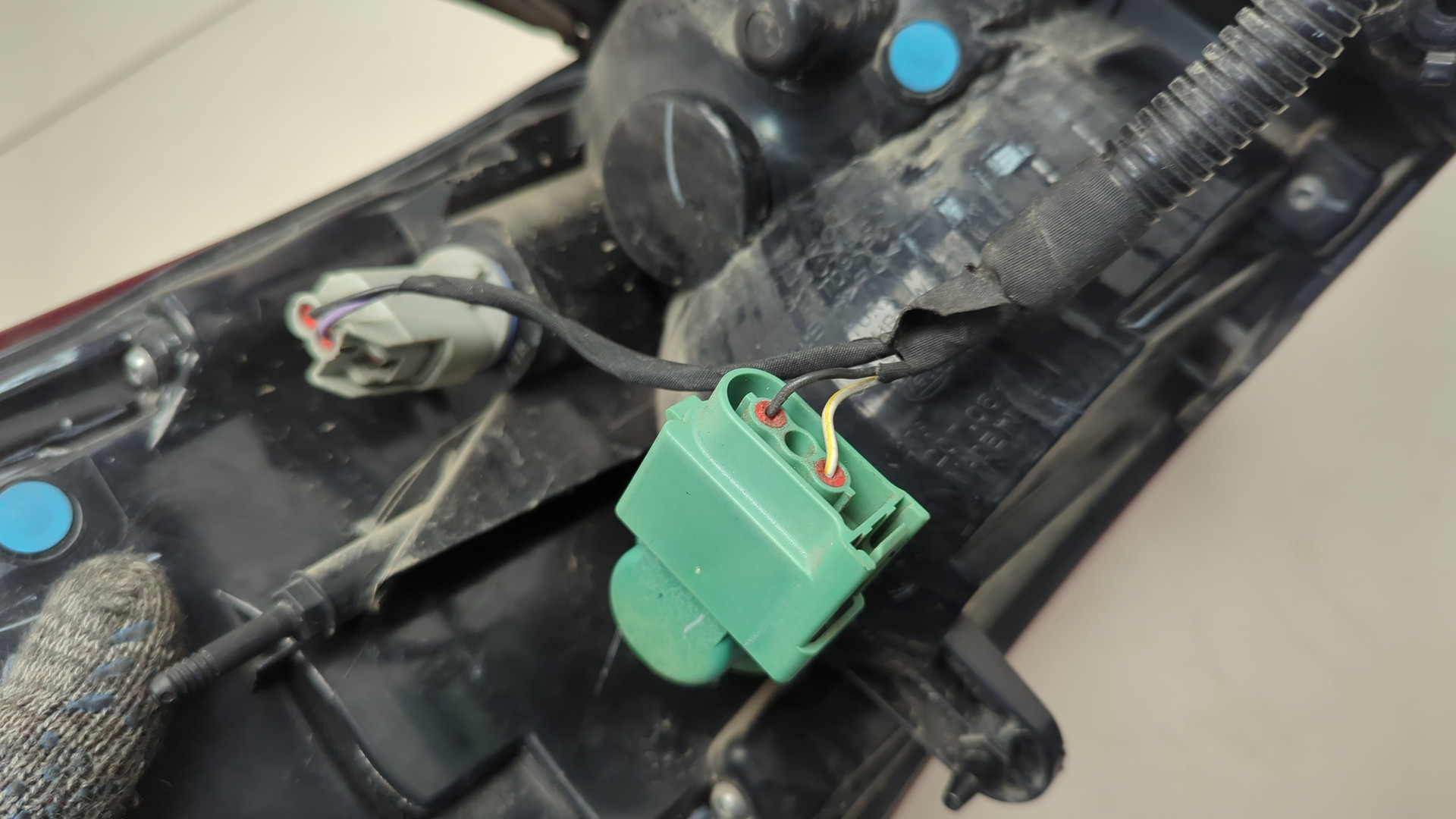 Фонарь задний правый