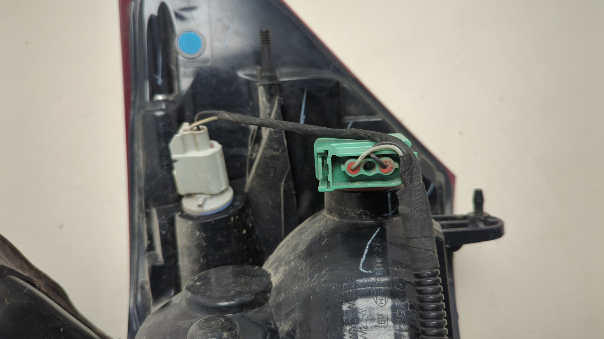 Фонарь задний левый