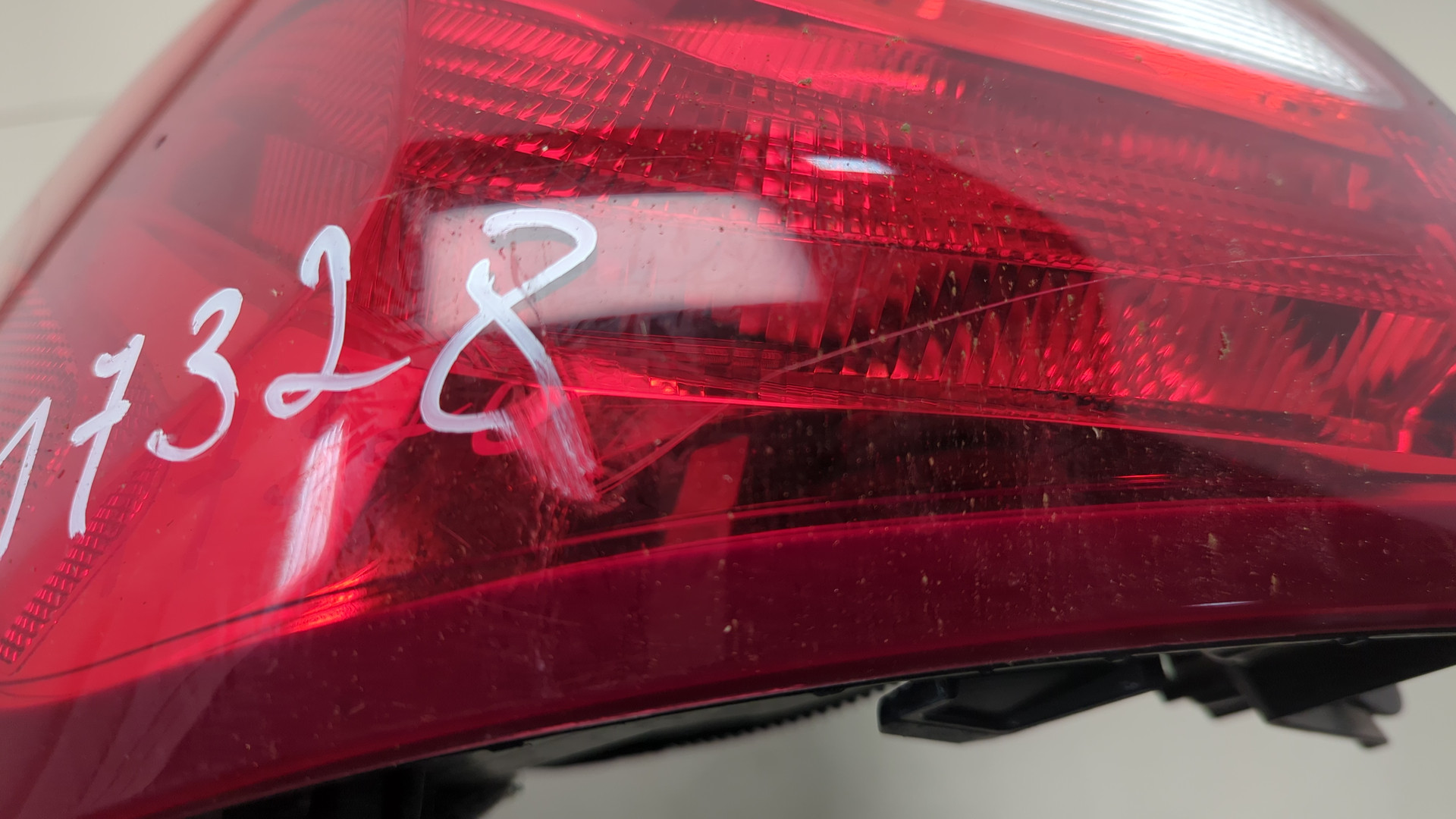 Фонарь задний левый