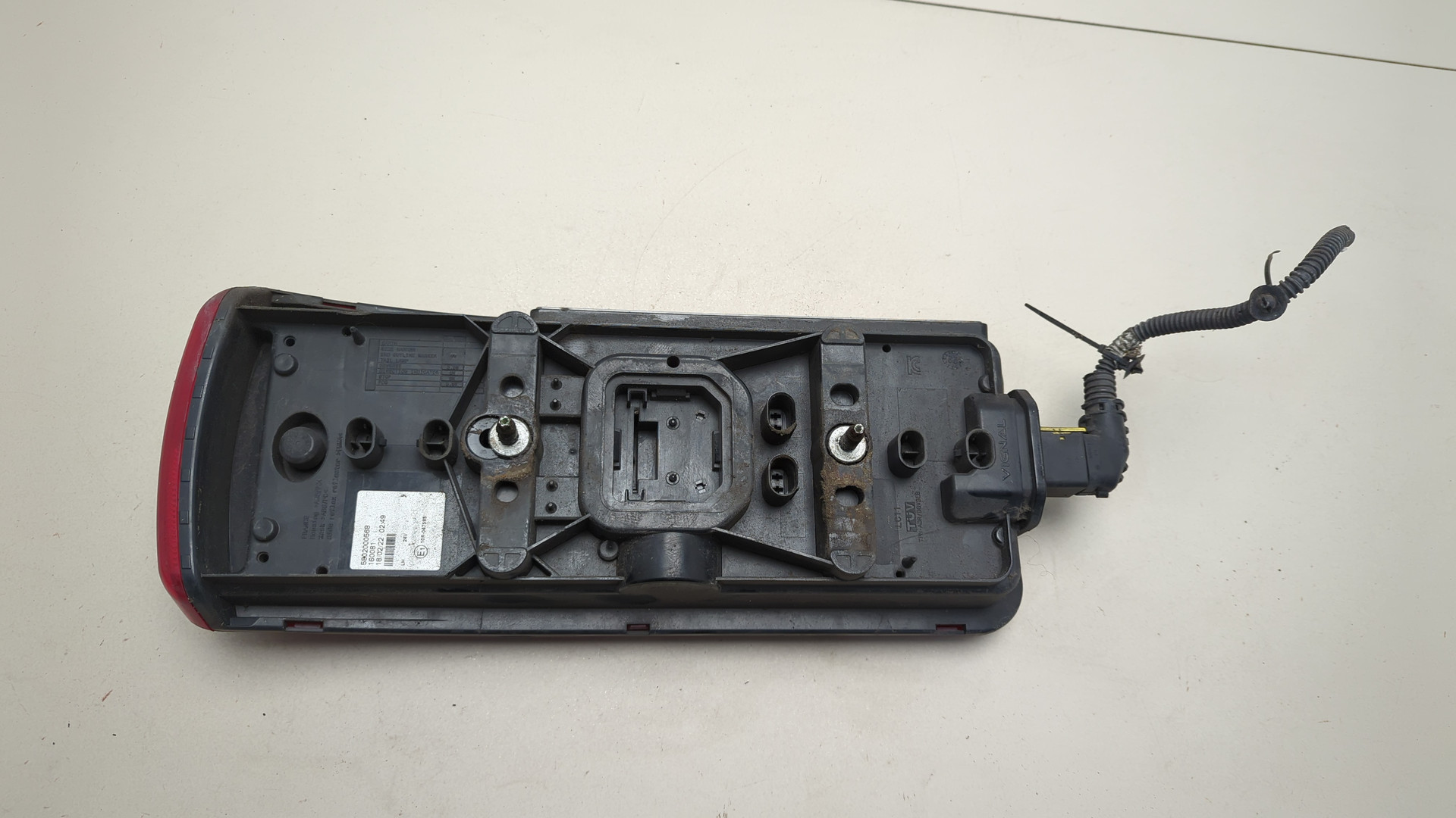 Фонарь задний левый