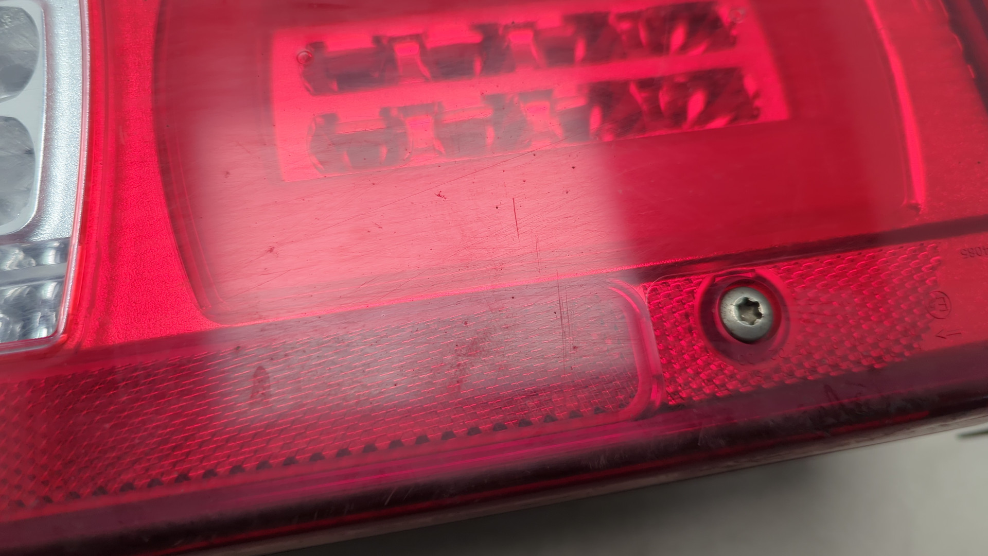 Фонарь задний левый