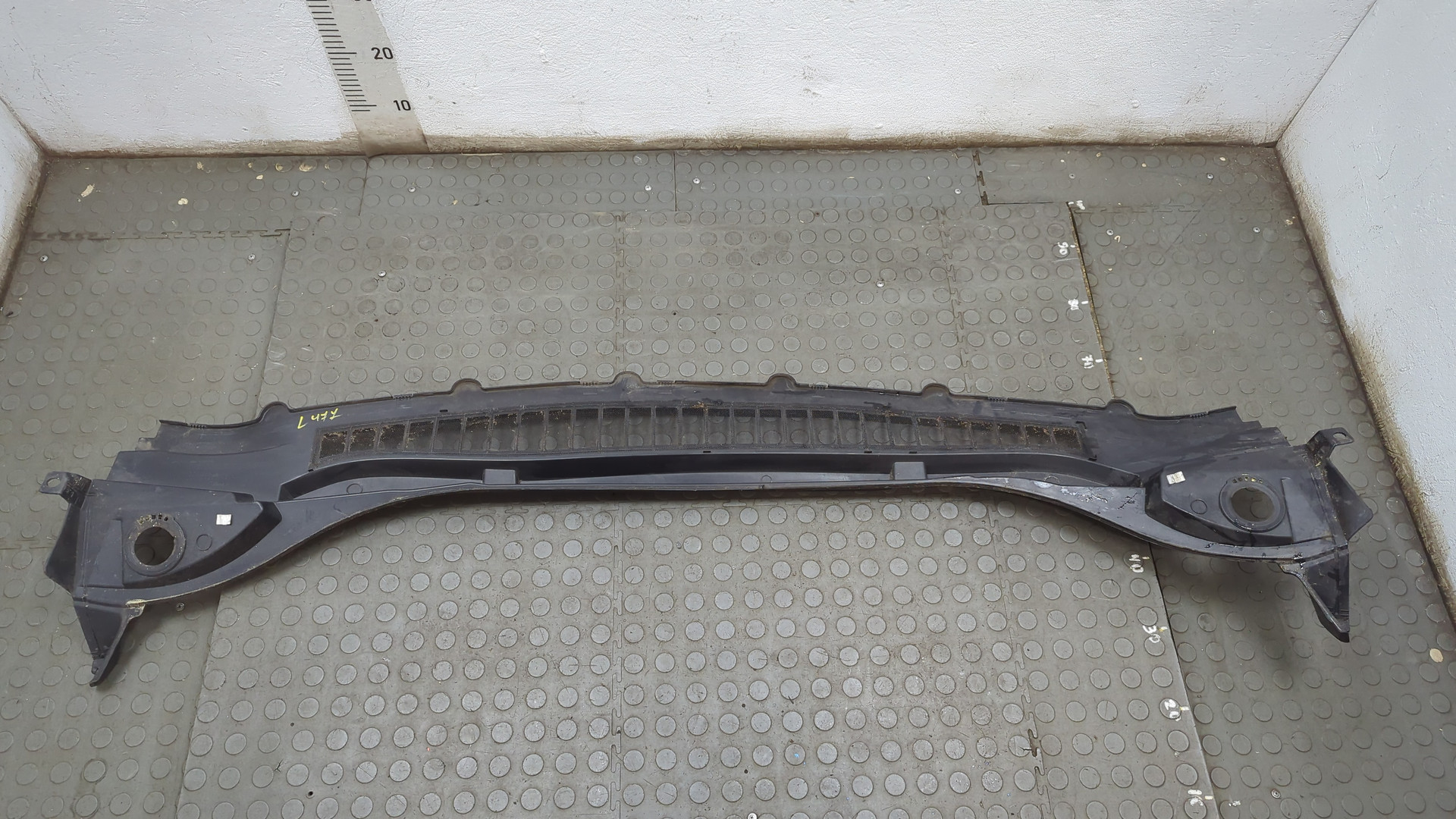 Решетка стеклоочистителей (Жабо)