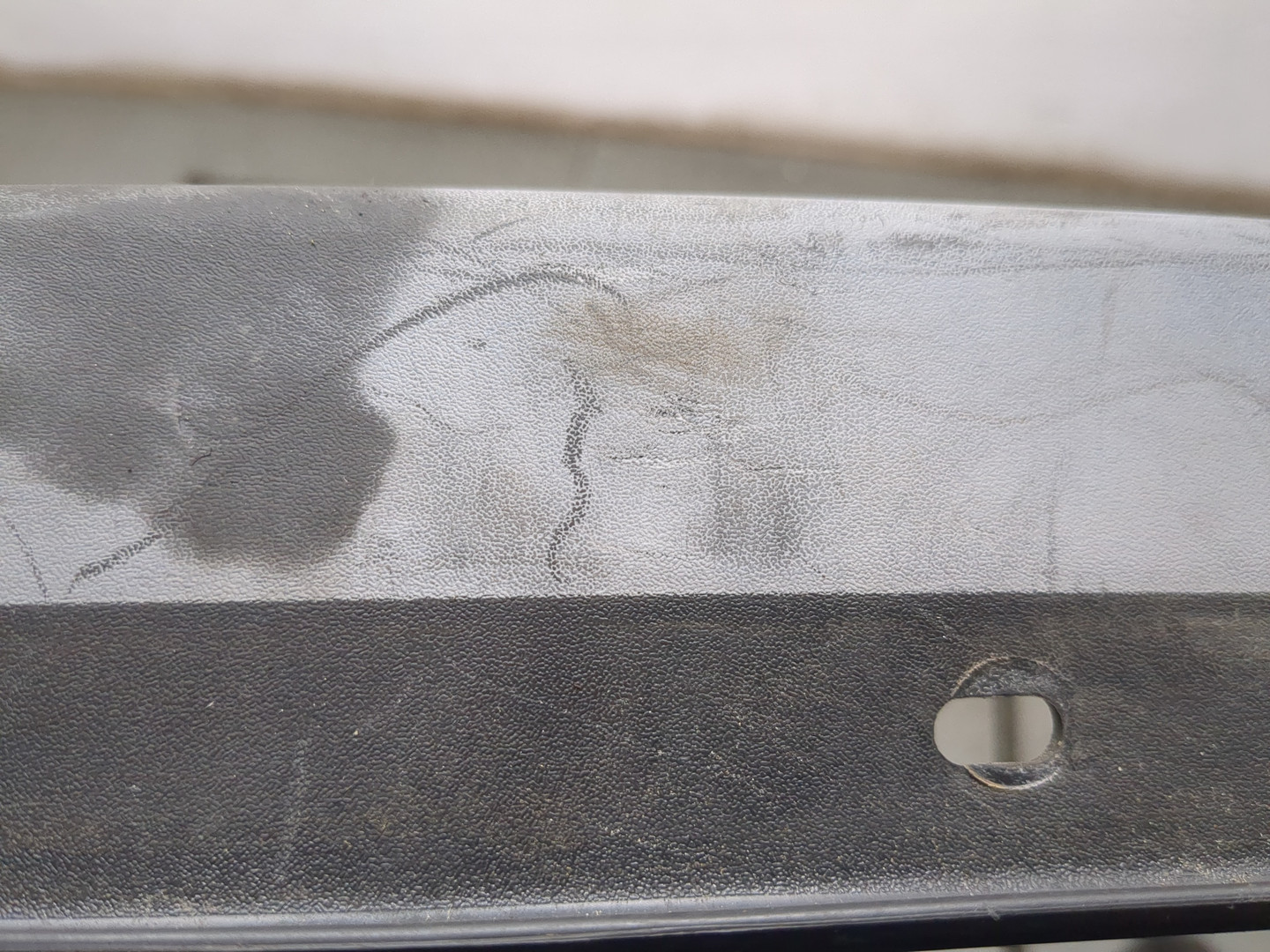 Молдинг лобового стекла