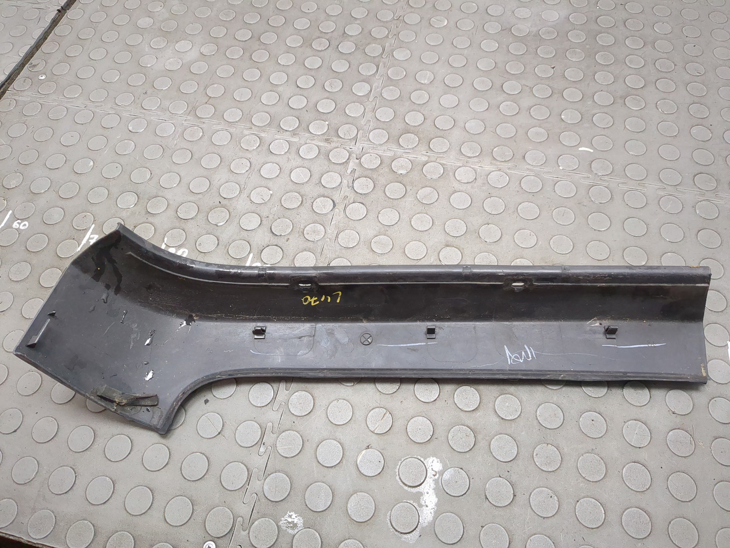 Молдинг лобового стекла