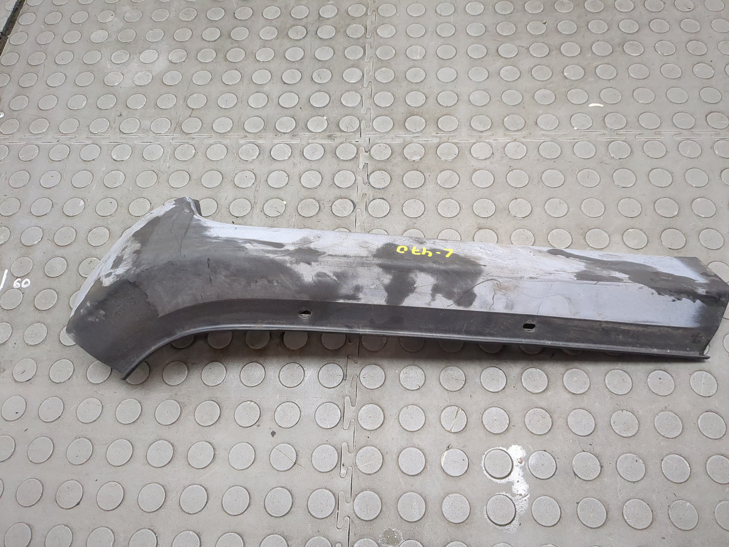 Молдинг лобового стекла