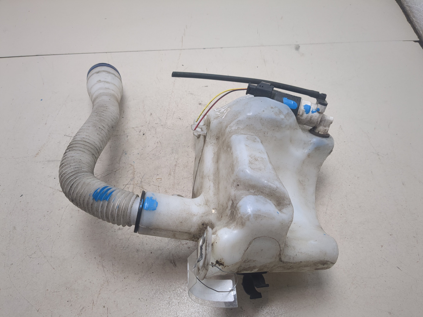 Бачок омывателя лобового стекла