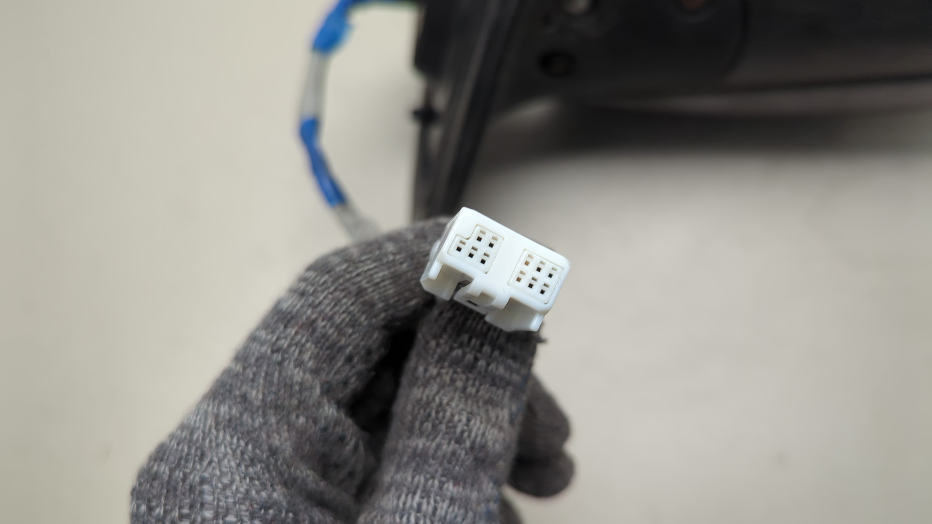 Зеркало правое электрическое