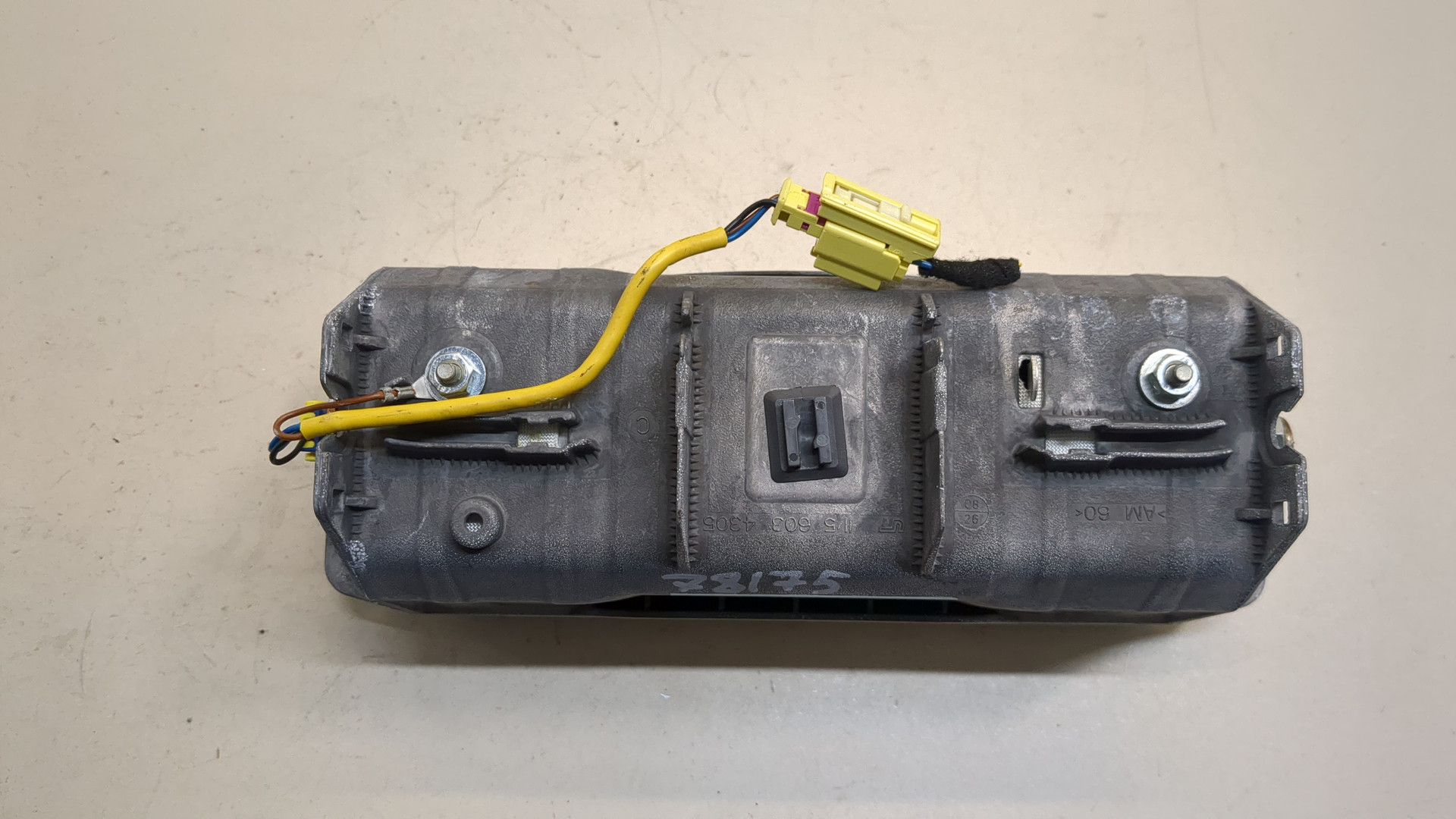 Подушка безопасности пассажирская (в торпедо)