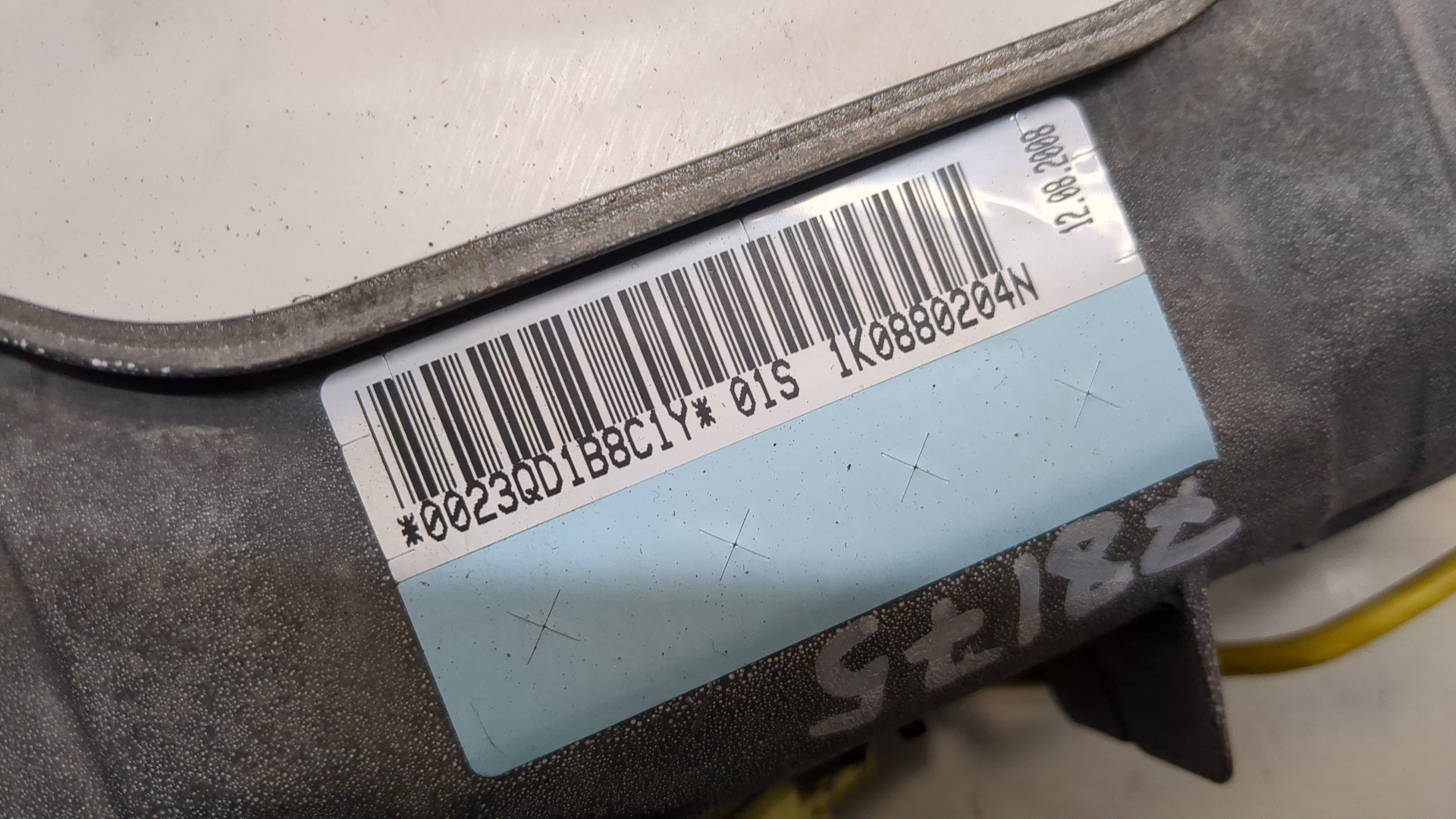 Подушка безопасности пассажирская (в торпедо)