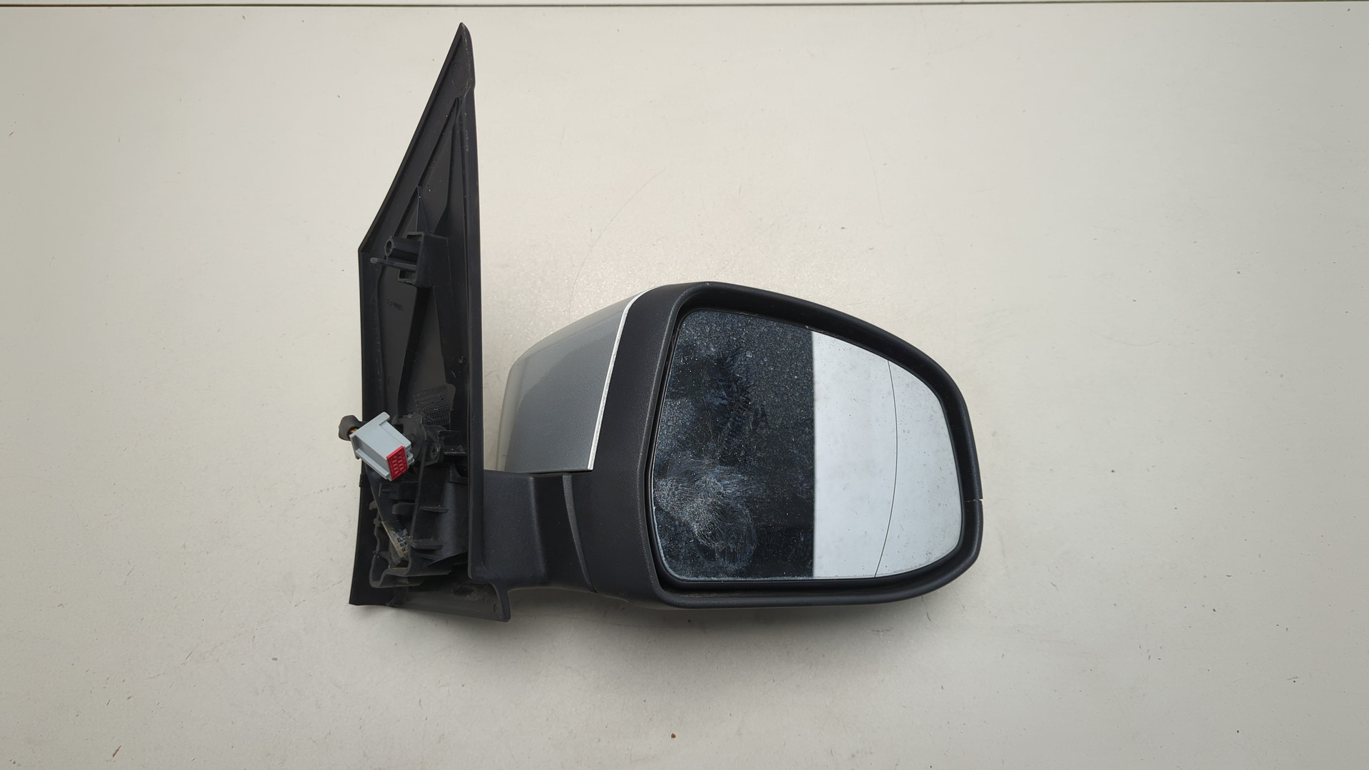 Зеркало правое электрическое