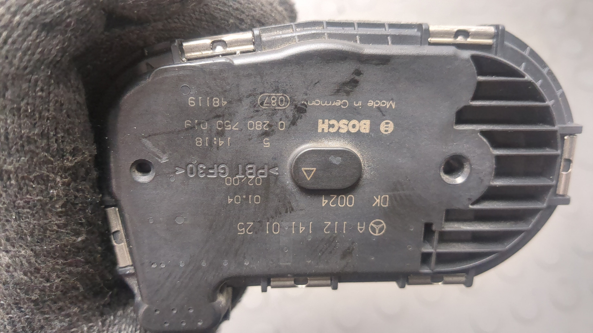 Заслонка дроссельная электрическая