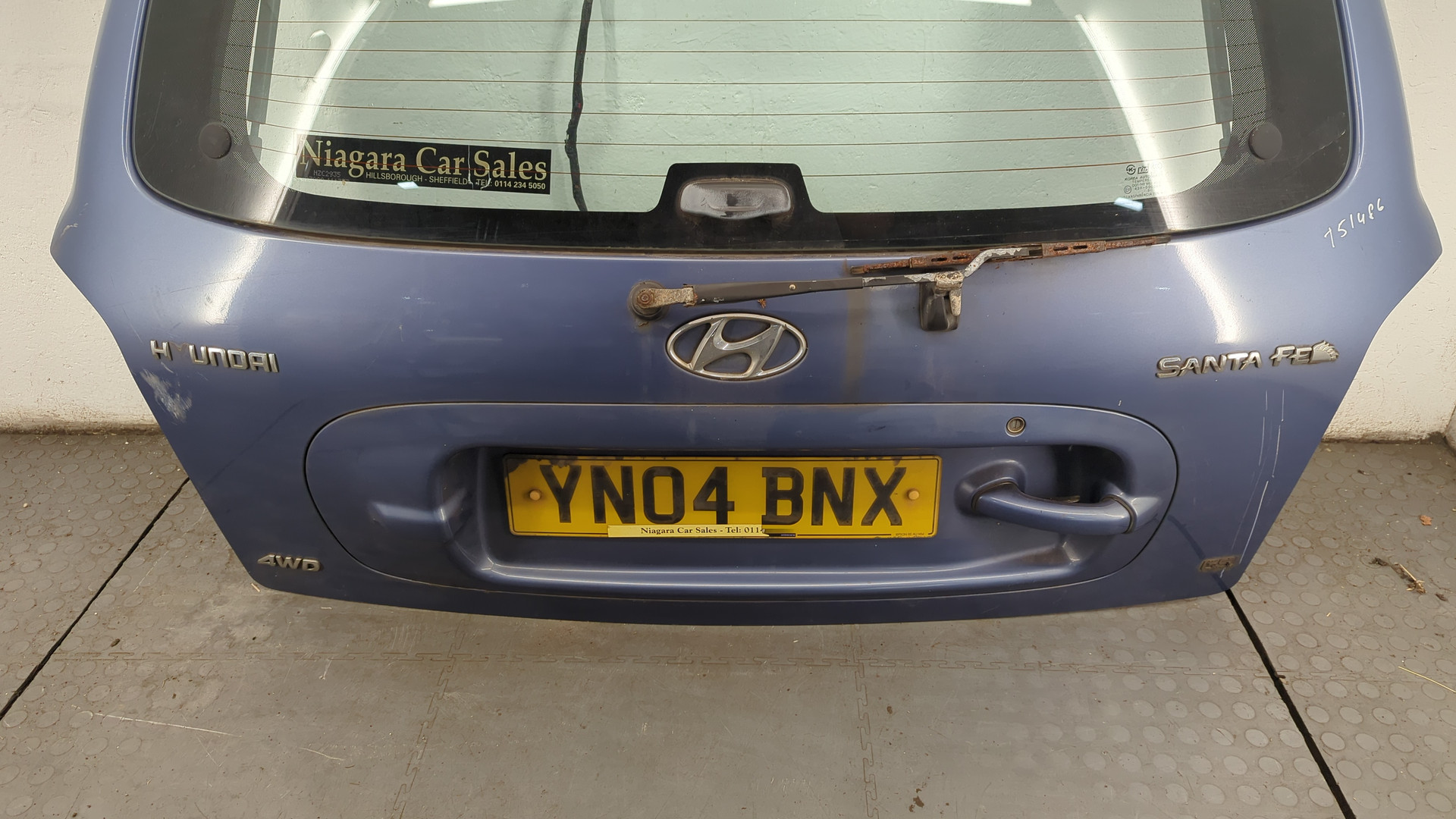 Дверь багажника