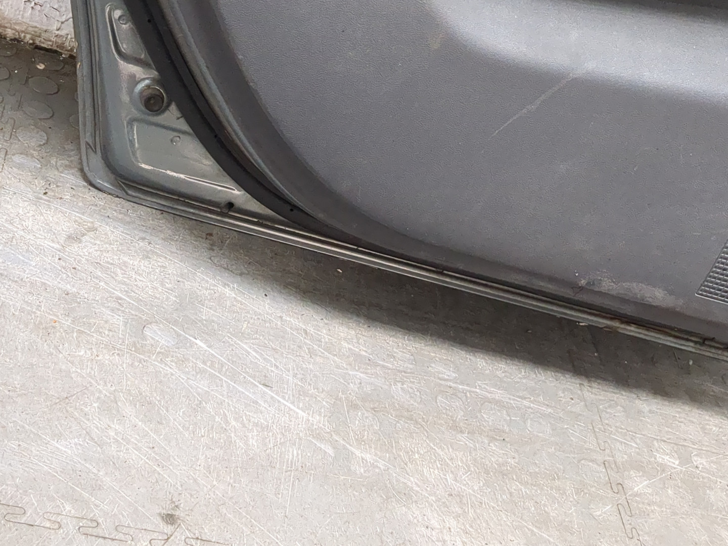 Дверь задняя левая