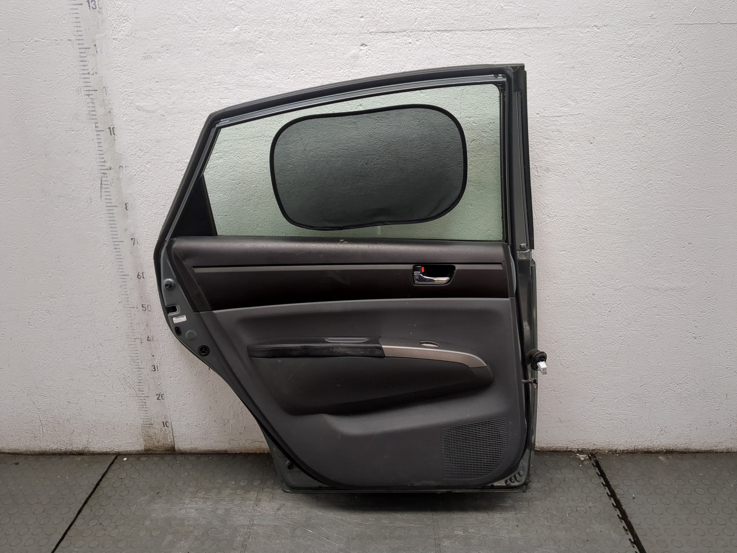 Дверь задняя левая