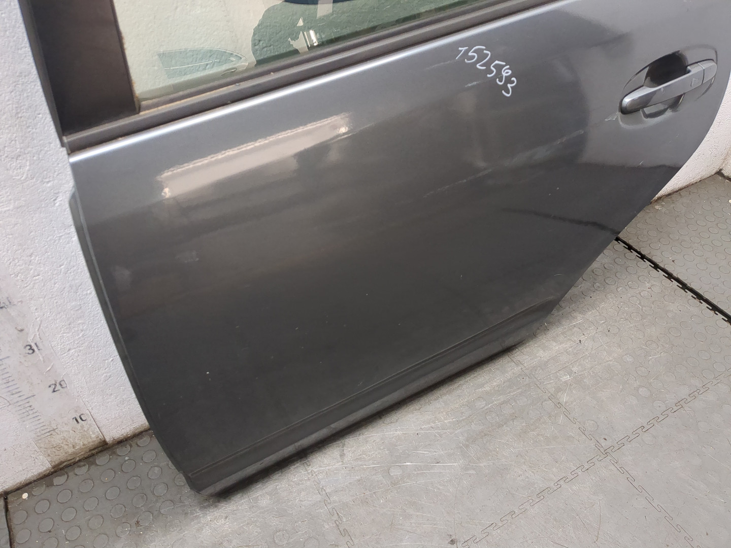 Дверь задняя левая