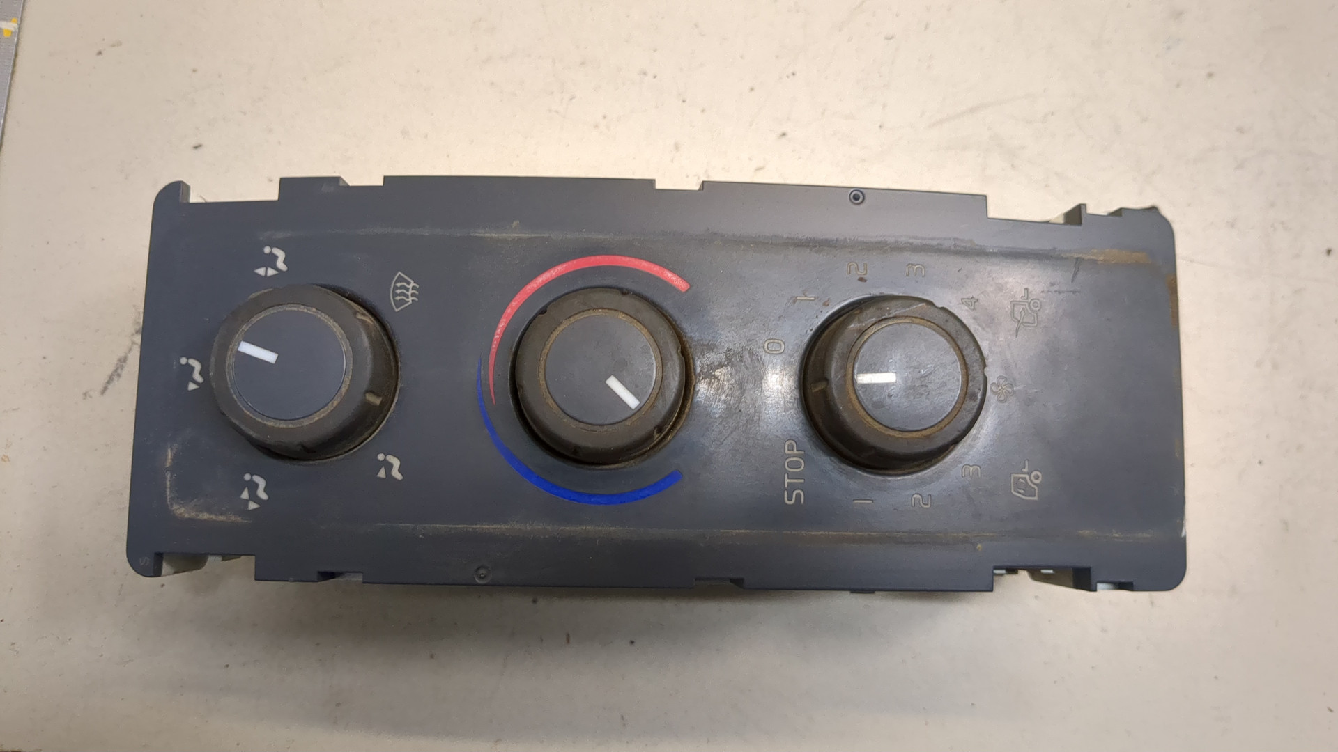 Переключатель отопителя