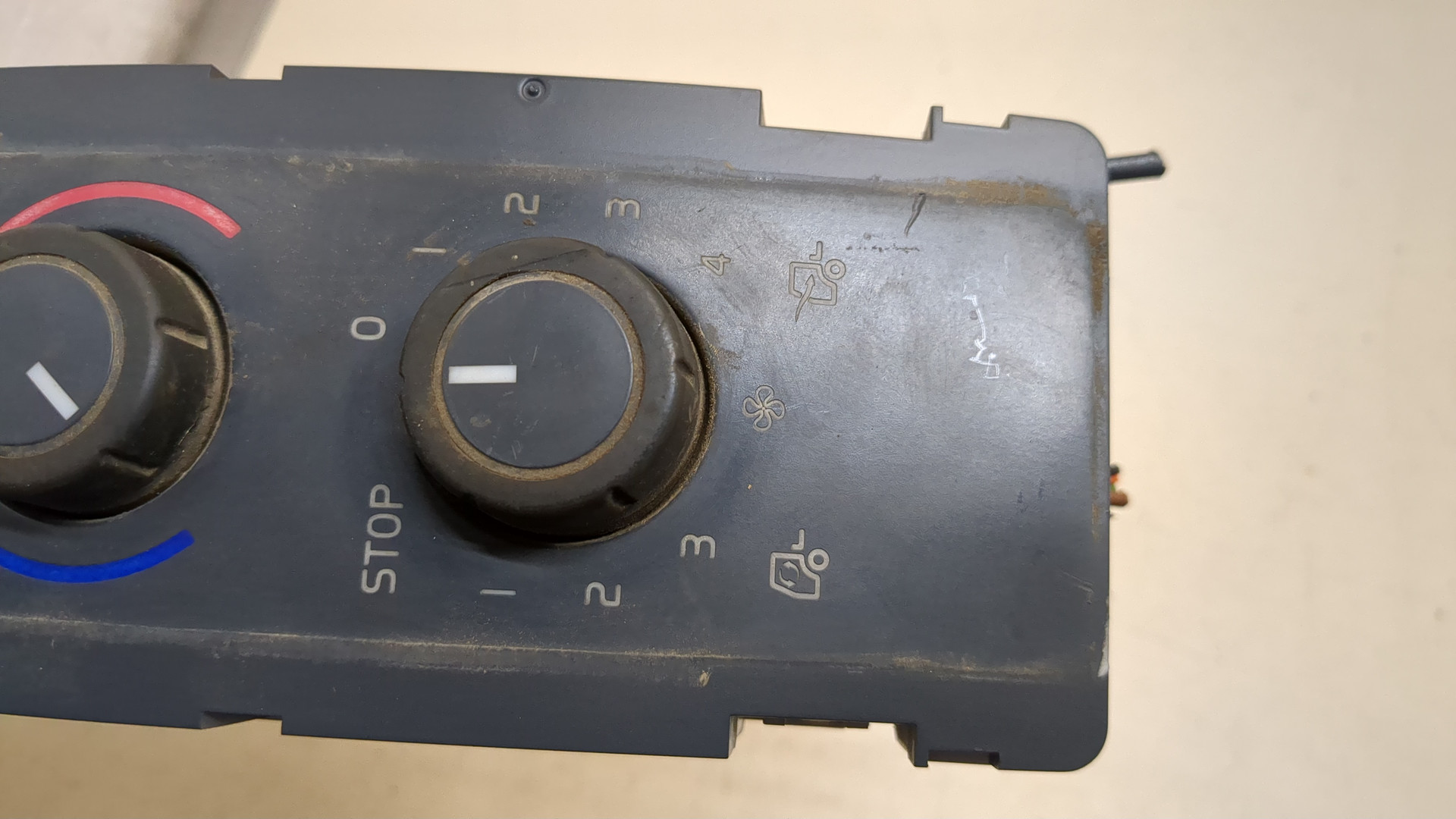 Переключатель отопителя