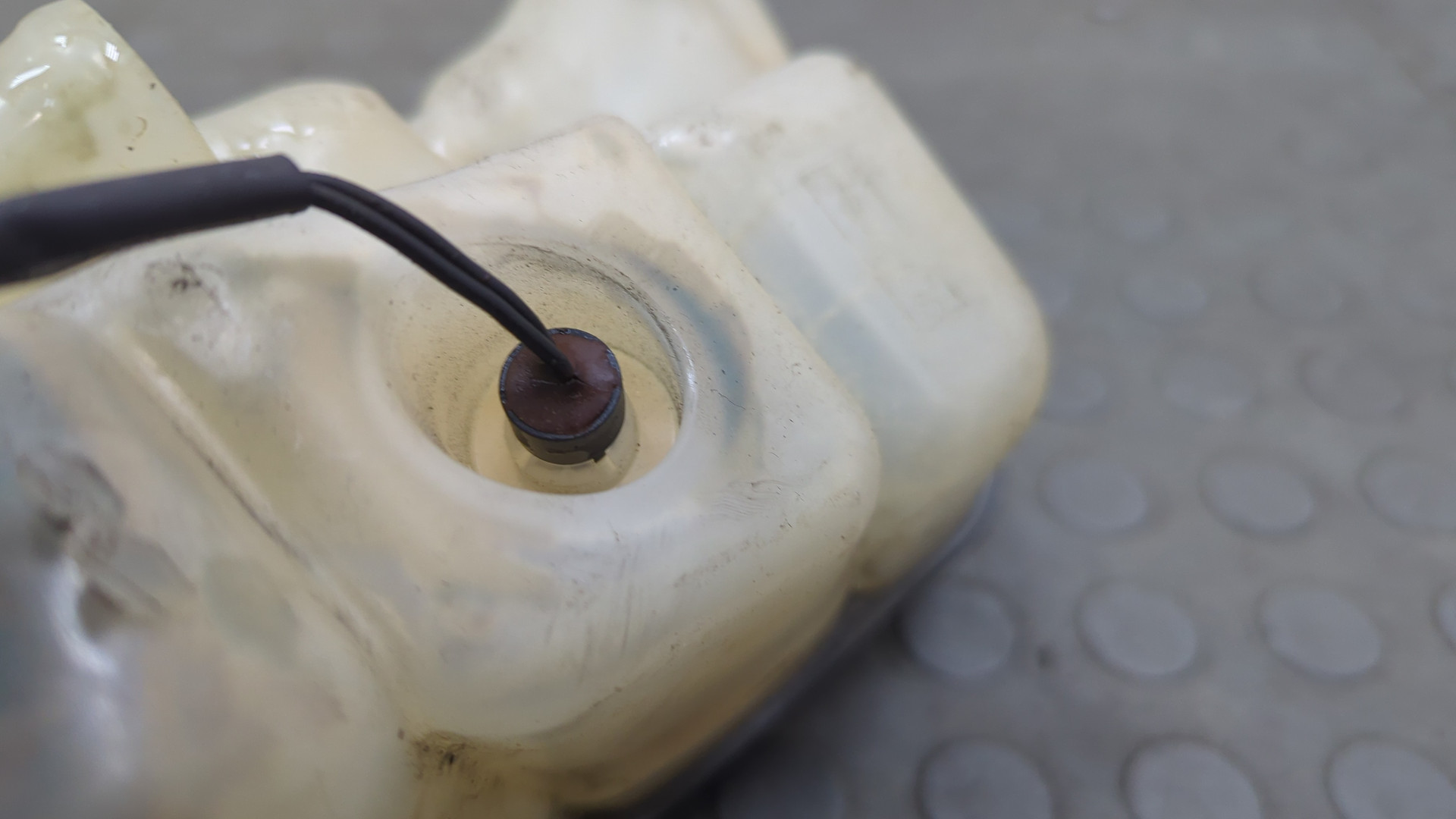 Бачок расширительный