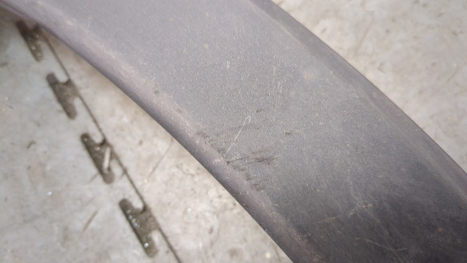 Накладка заднего крыла левого