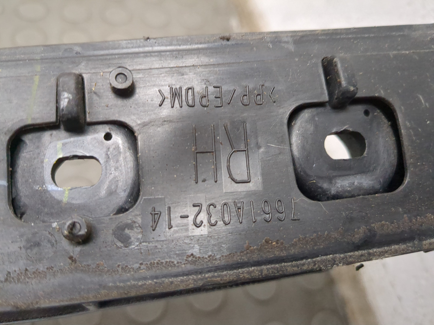 Рейлинги (релинг) к-кт (планки на крышу)