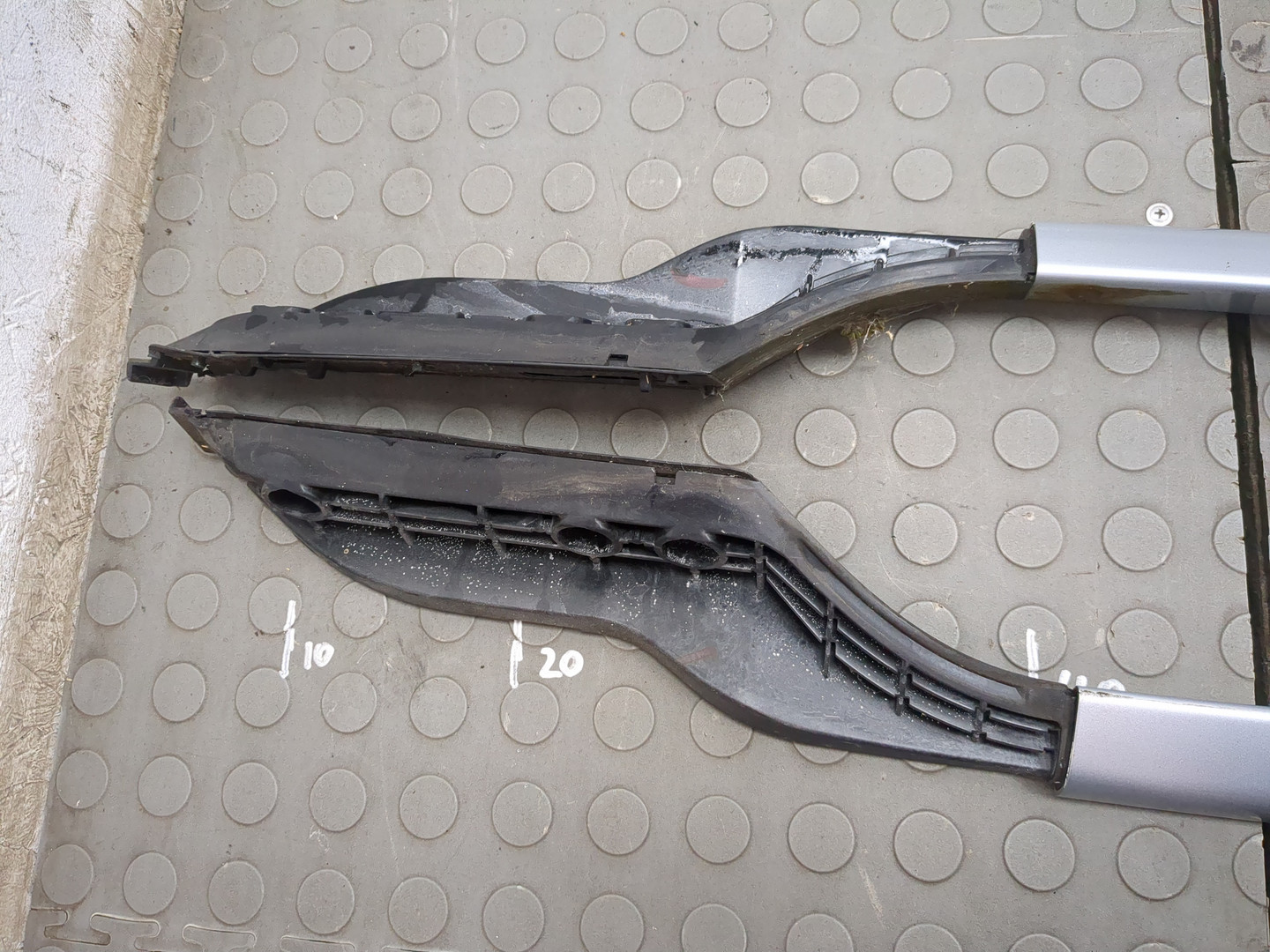 Рейлинги (релинг) к-кт (планки на крышу)