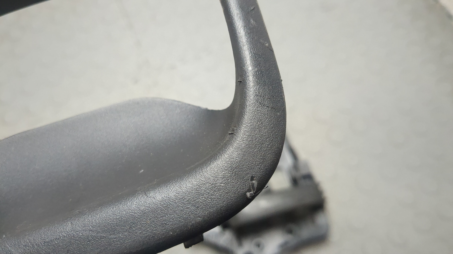 Ручка двери сдвижной наружная левая