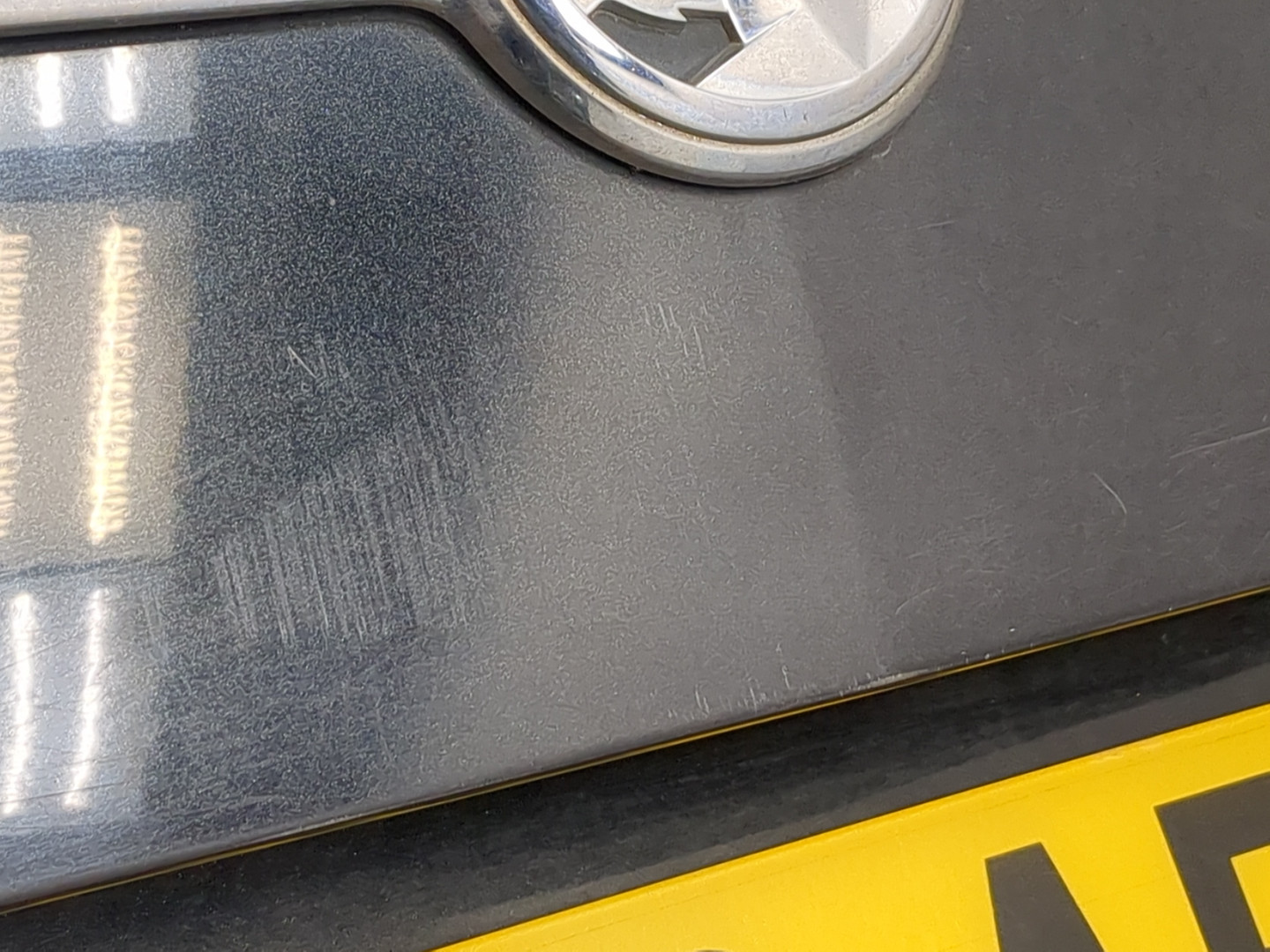 Дверь багажника