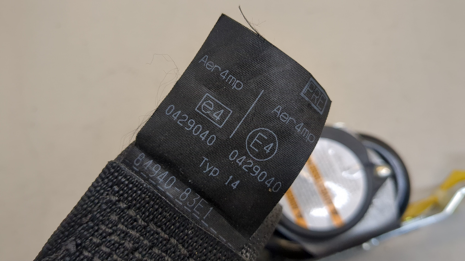 Ремень безопасности