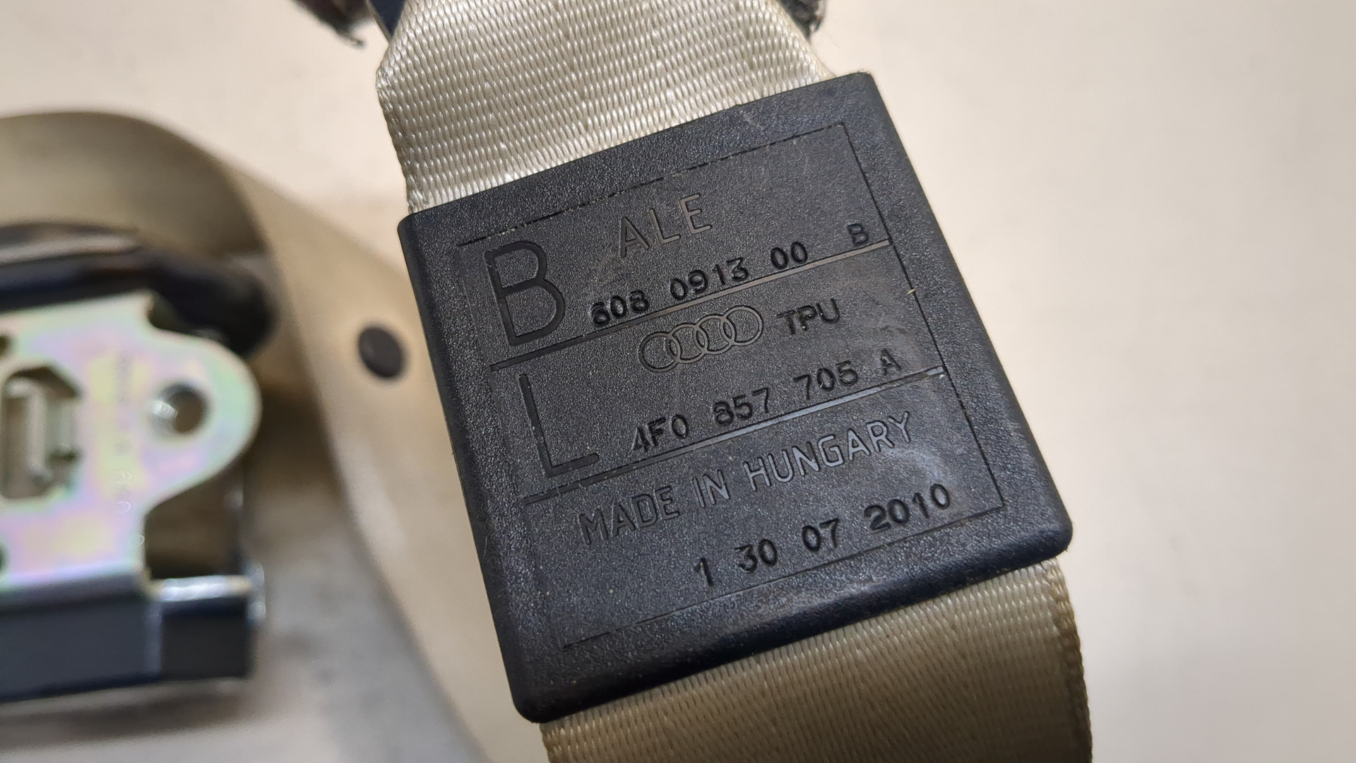 Ремень безопасности