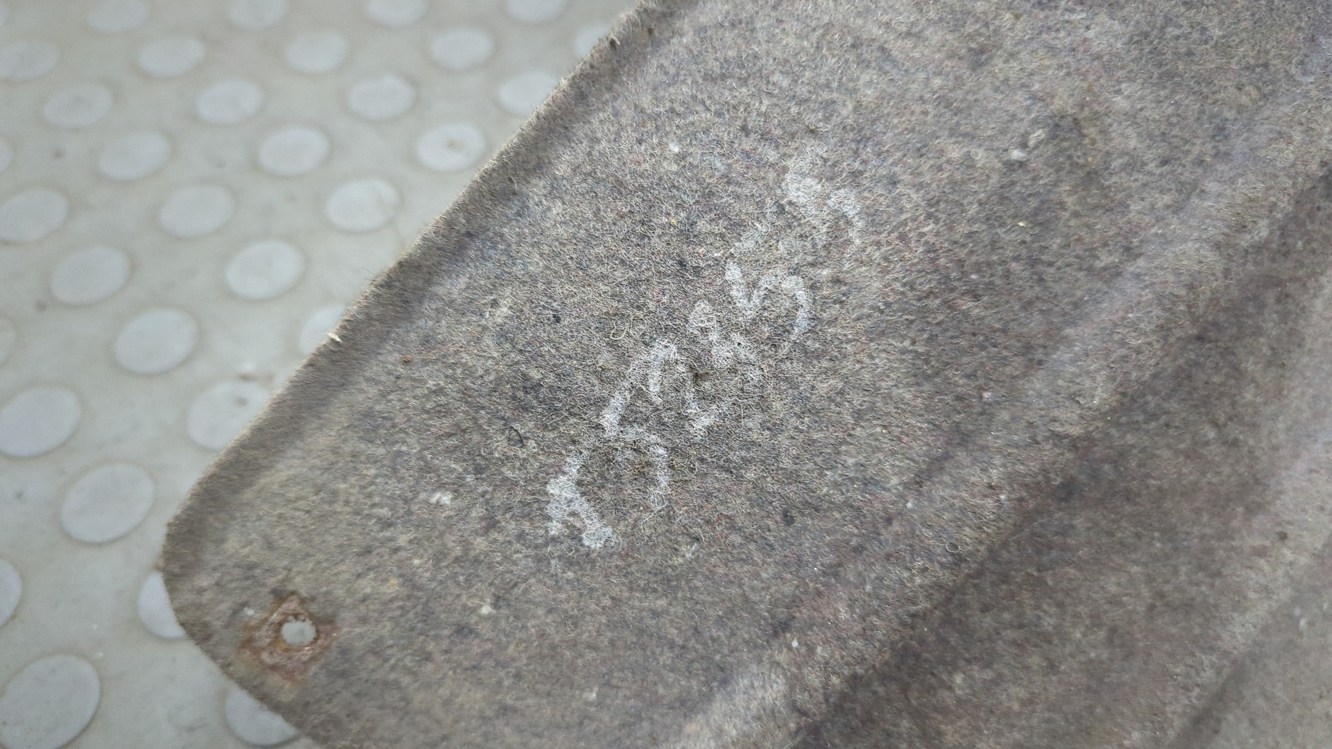 Локер передний левый